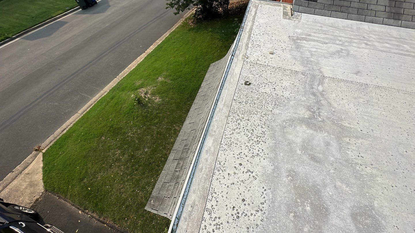 Arlington: CertainTeed Landmark Designer Shingles in Colonial Slate by RM Banning, Inc.