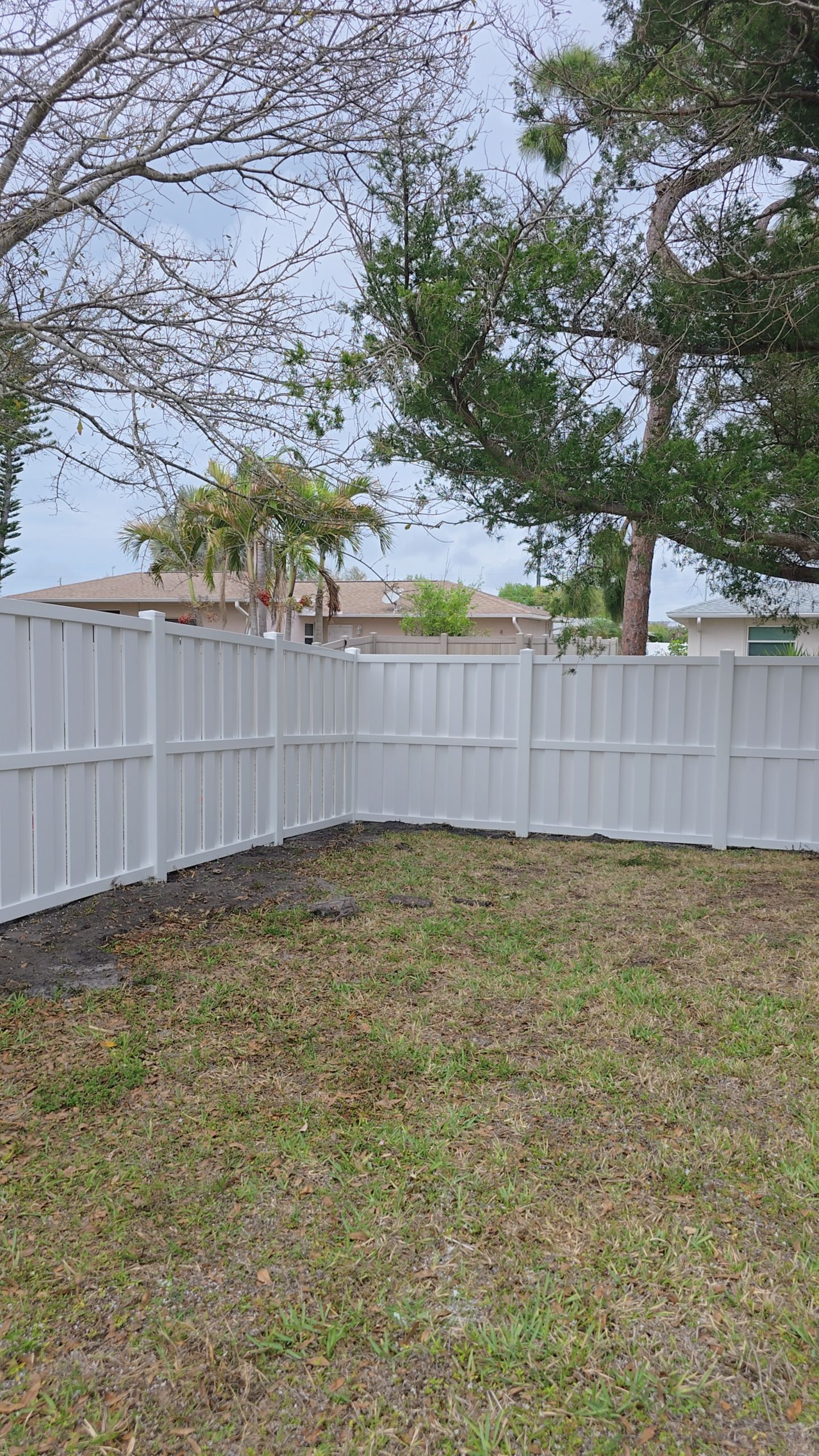 Vinyl Shadowbox Installation in Venice by True Fence LLC