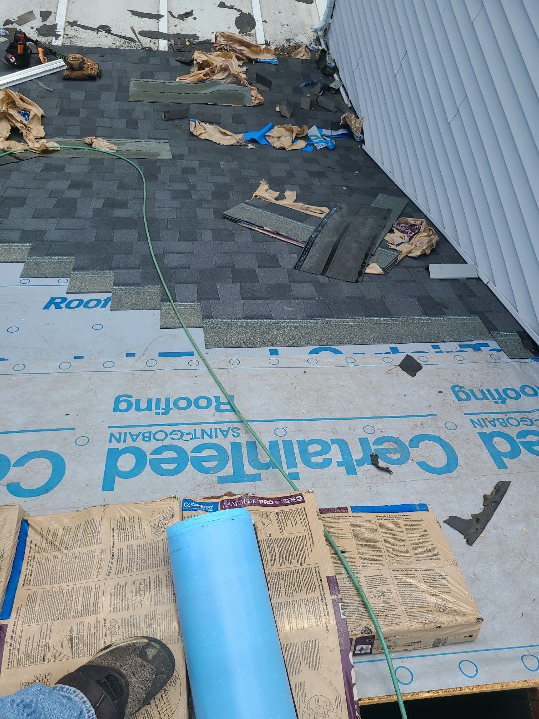 Springfield: CertainTeed Landmark Pro Designer Shingles in Max Def Moire Black by RM Banning, Inc.