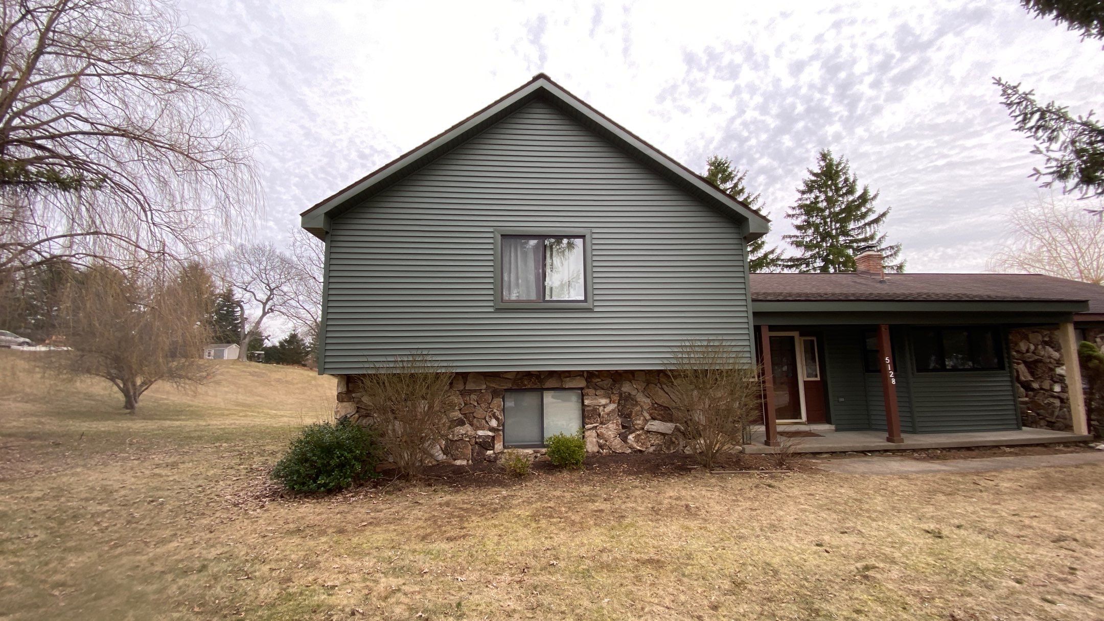 Siding Replacement using CertainTeed Restoration Classis D4 by 180 Contractors