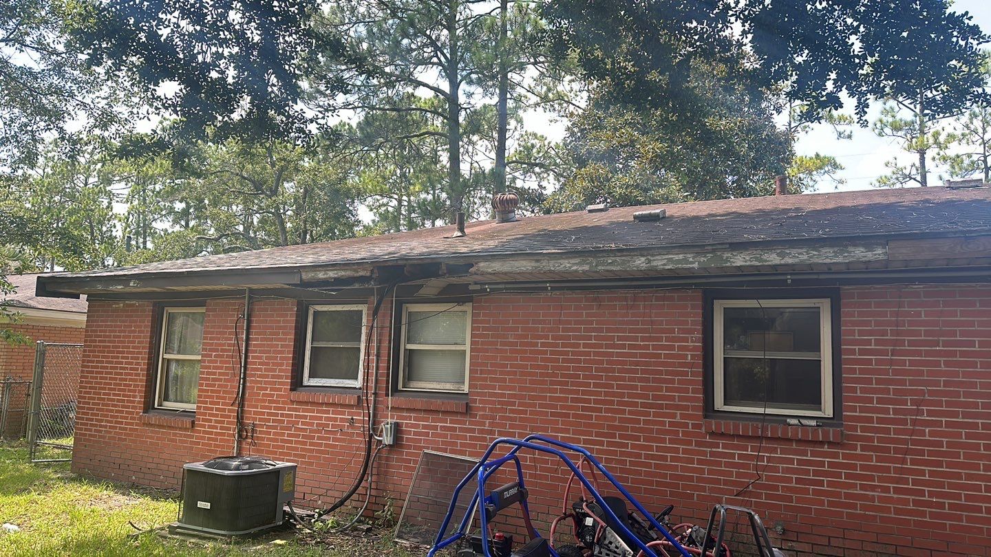 Residential Roofing Installation using Owens Corning Oakridge Estate Grey by Talya Roofing