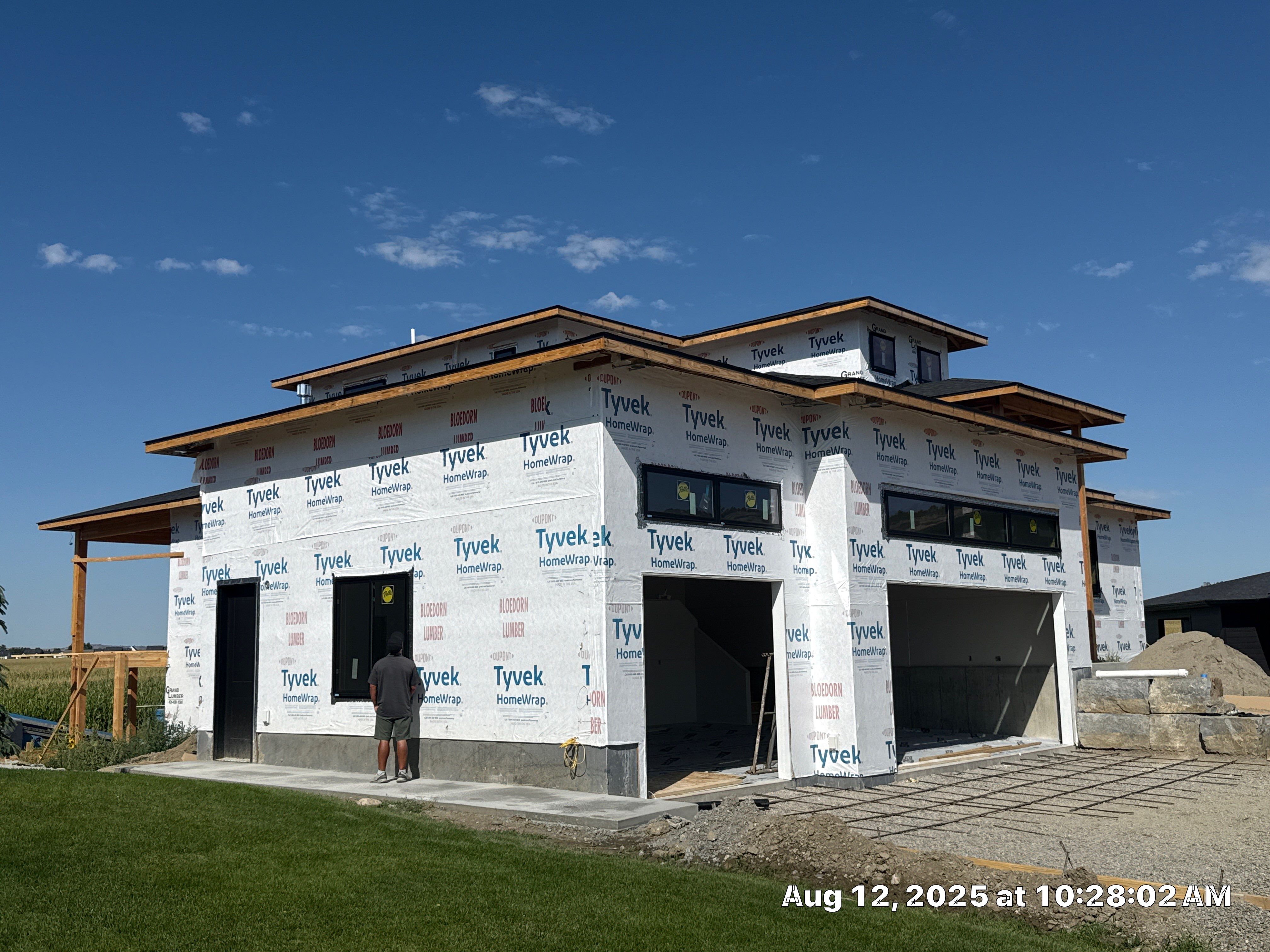 New Construction LP Smartside by Plankwalker Siding & Roofing
