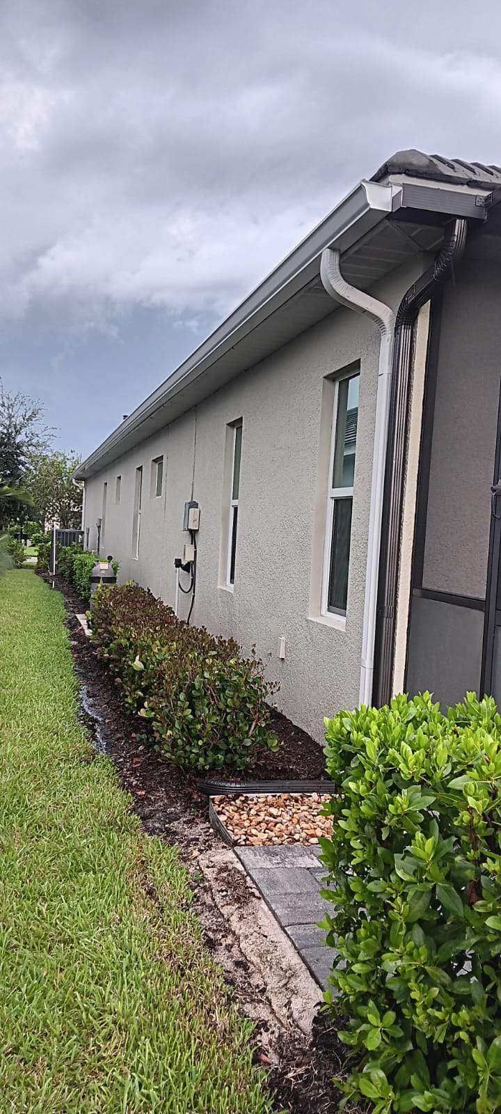 Splash Guard Gutters for Heavy Rain Areas in Fort Myers FL by Gutter Professors