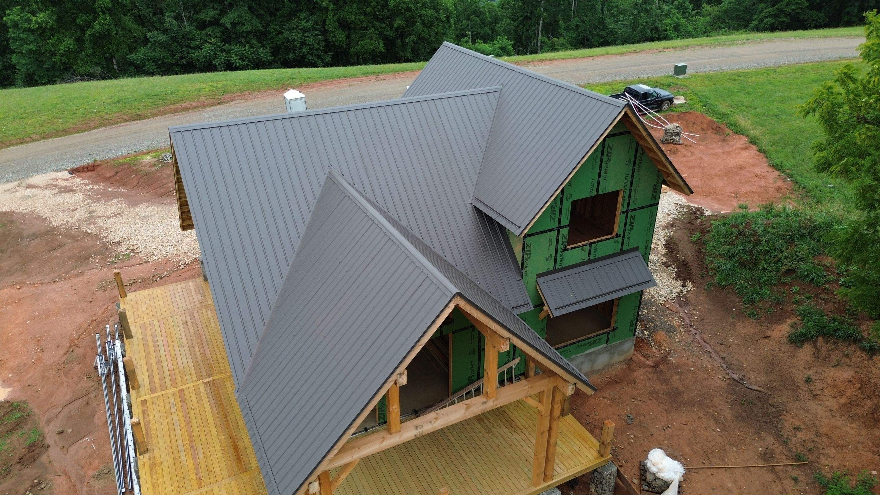 Wert Residence by Omnia Roofing