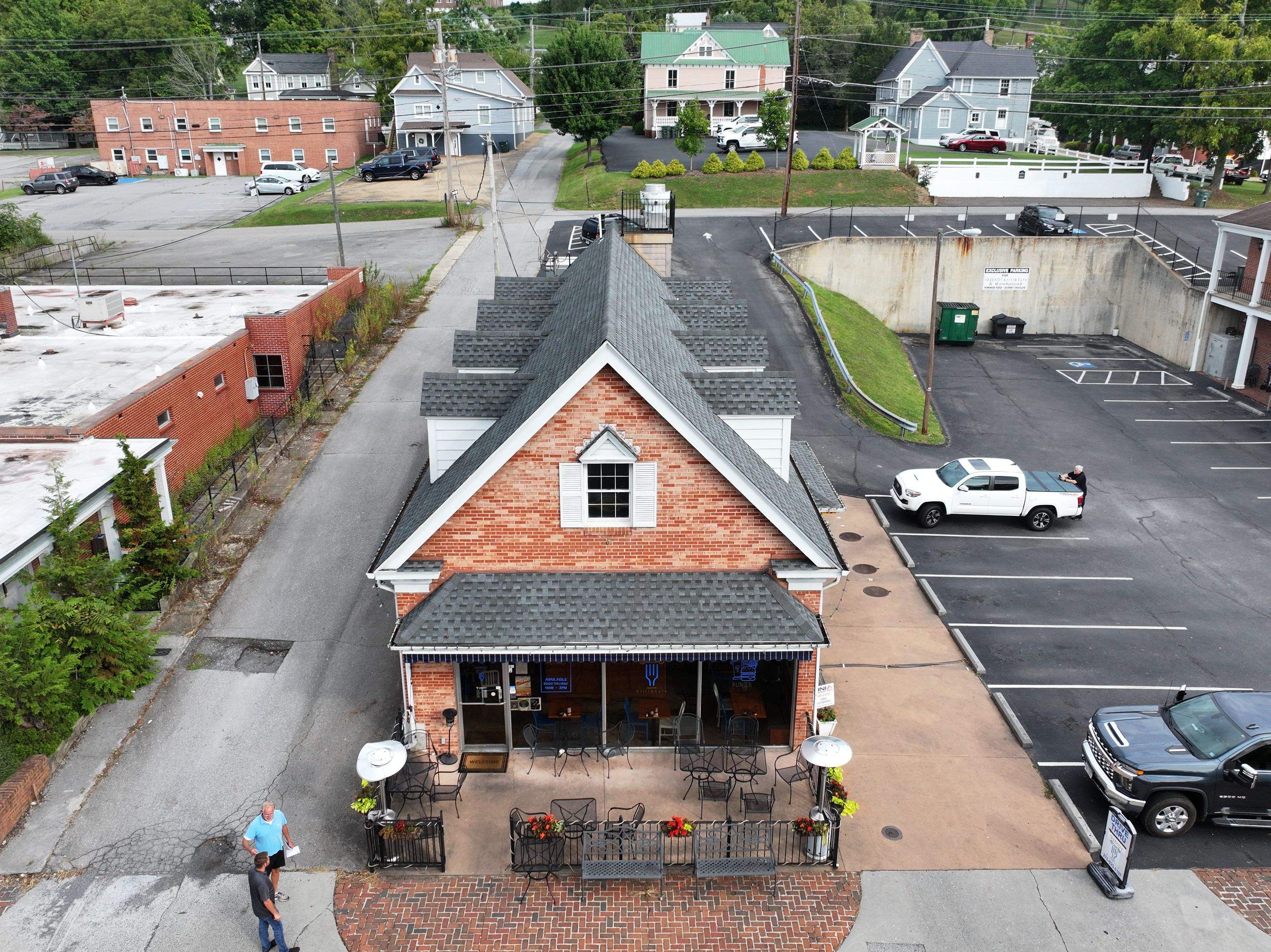 Ellis Commercial Building by Omnia Roofing