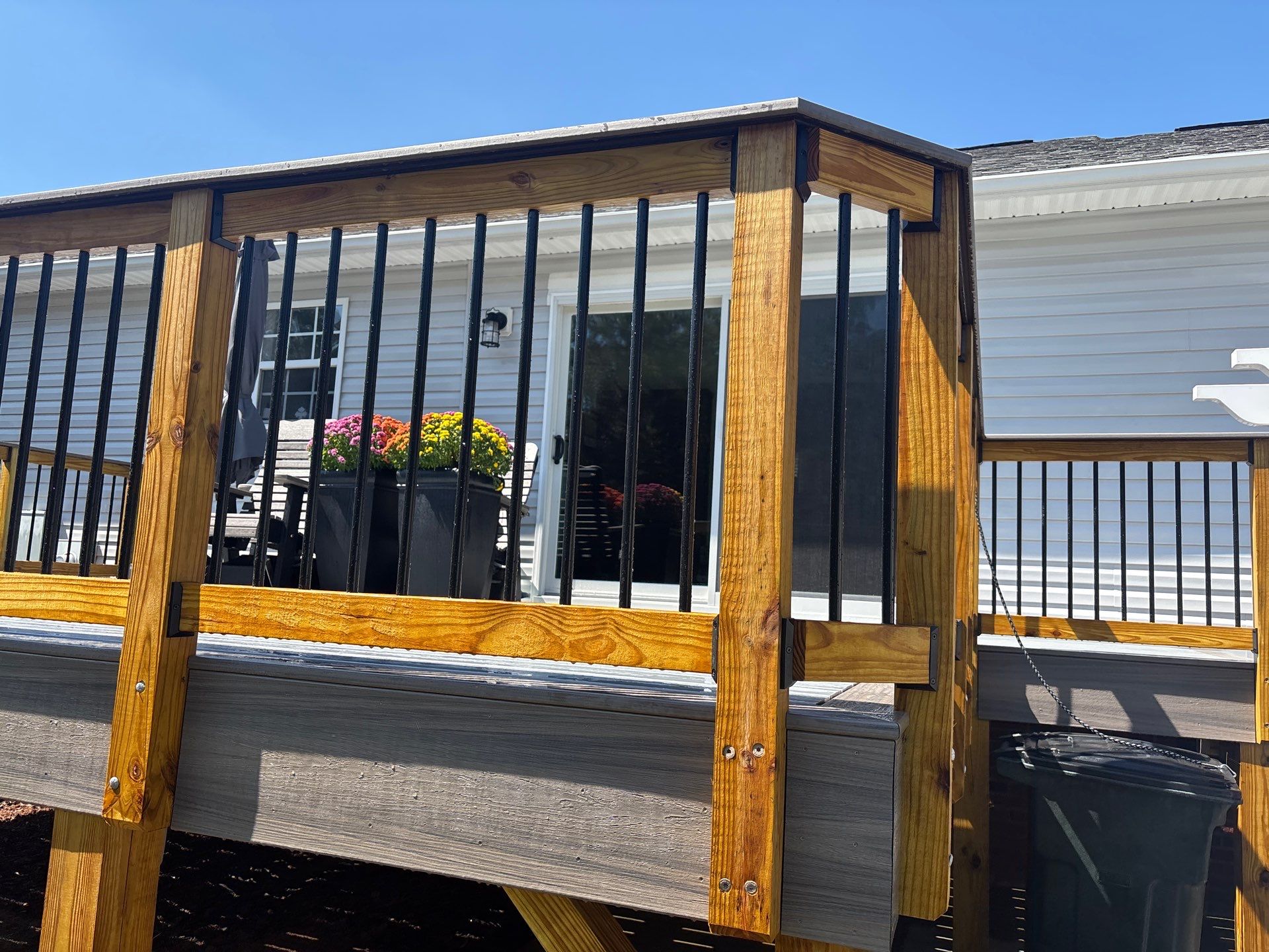 Wood Deck using Wood Sealant by DuraSeal