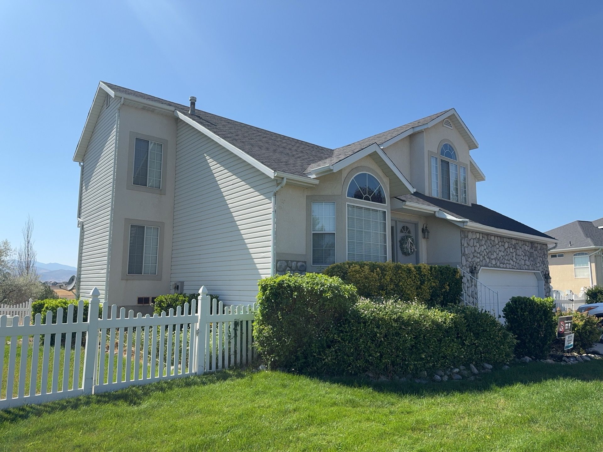 Lehi | Premium Vinyl Lap Siding | Desert Sand by Ideal Siding Utah