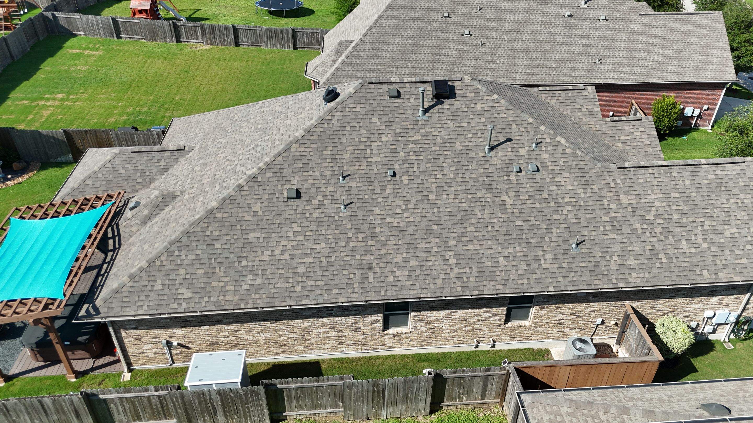 Weathered Wood - Malarkey Vista by RoofsOnly.com