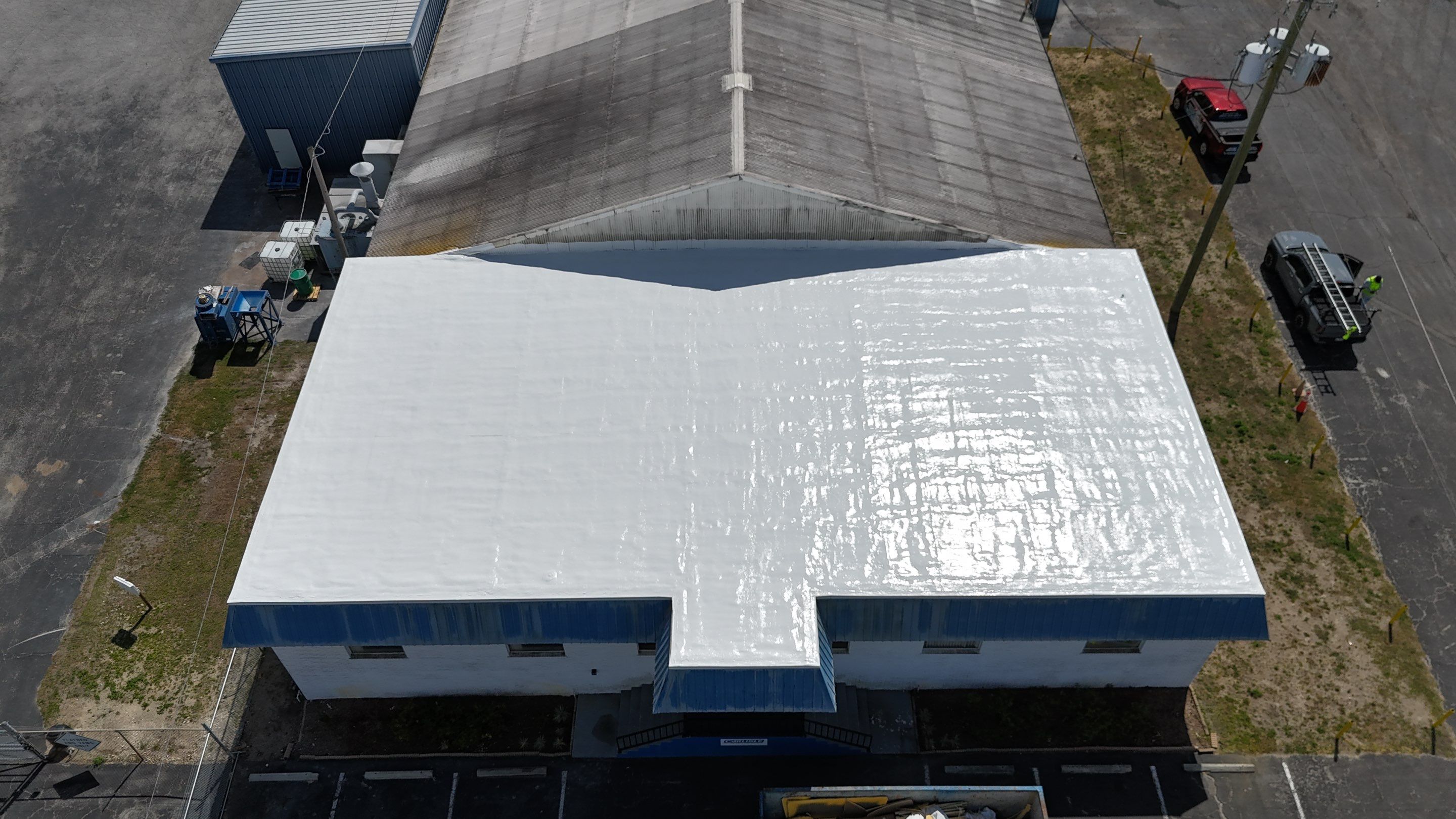 Seamless SPF Roof Installation for Bartow Commercial Office by CES Roofing