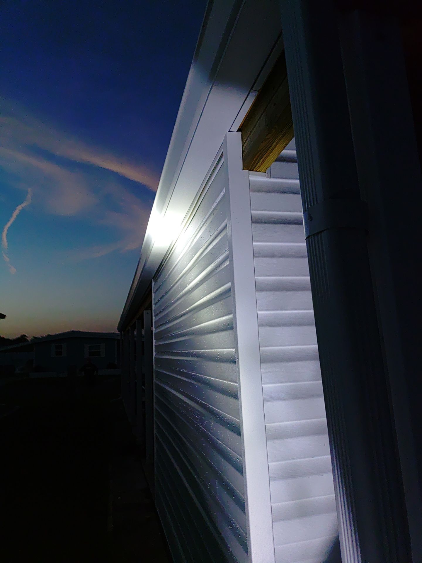 6 inch Aluminum Seamless Gutters in Englewood FL by Gutter Professors