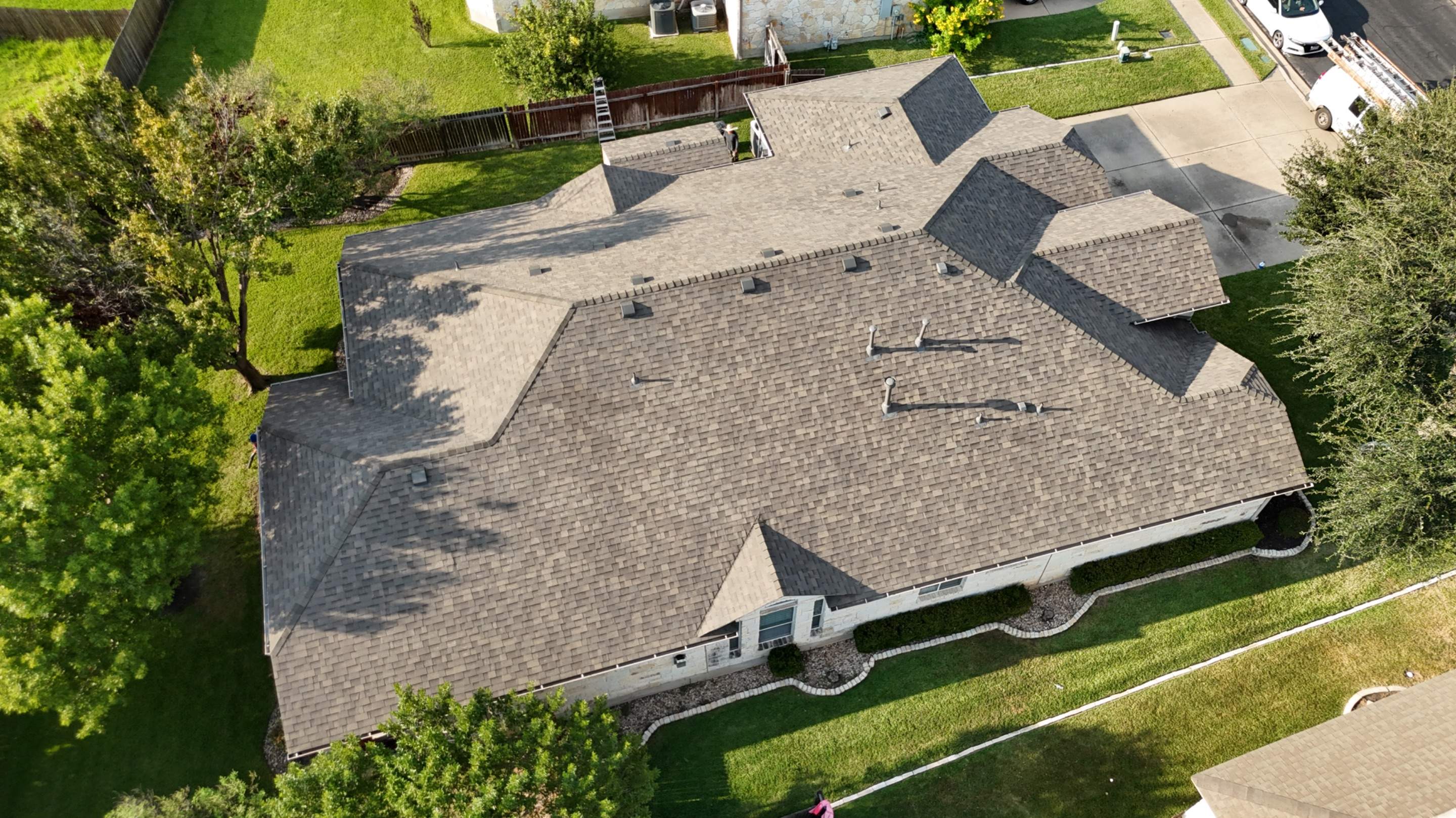 Weathered Wood - Malarkey Vista by RoofsOnly.com