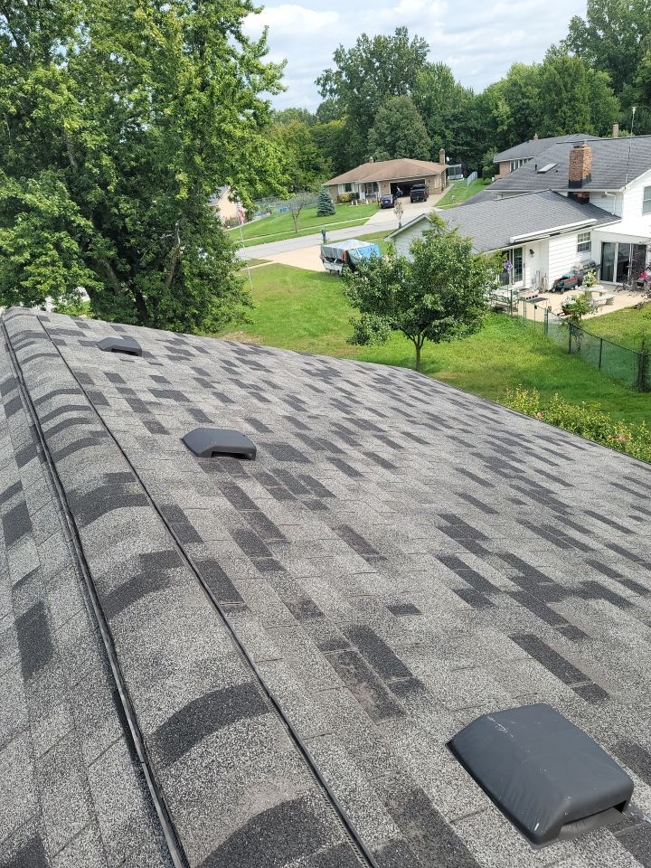 ATLAS PINNACLE COLOR: SCOTCHGARD BLACK SHADOW DRIP EDGE: WHITE by Eagle Eye Roofing