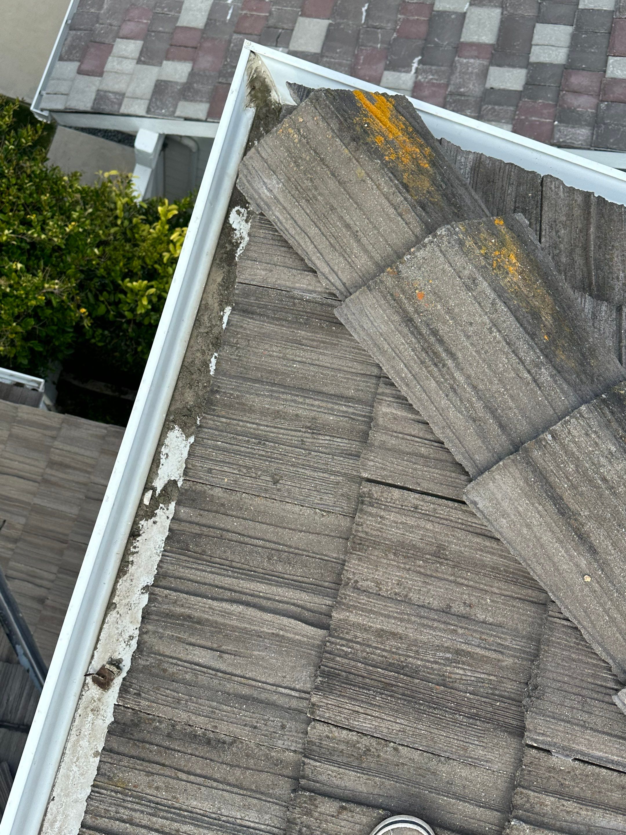 Rust Removal in Newport Beach - Concrete Cleaning by Property Cleaning Experts