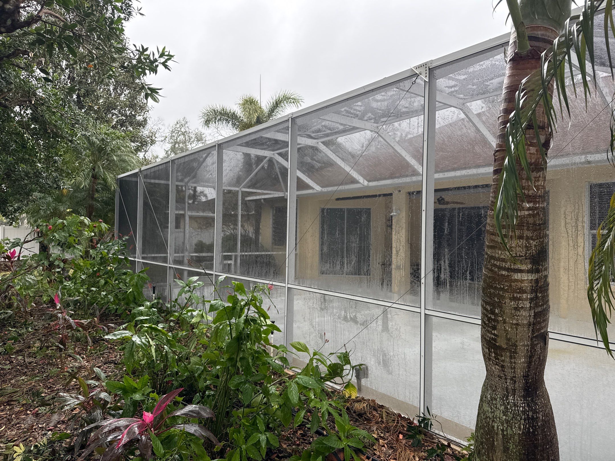 Lanai & Screen Enclosure Cleaning, Paver and Fence Cleaning by Sunshine AquaWash