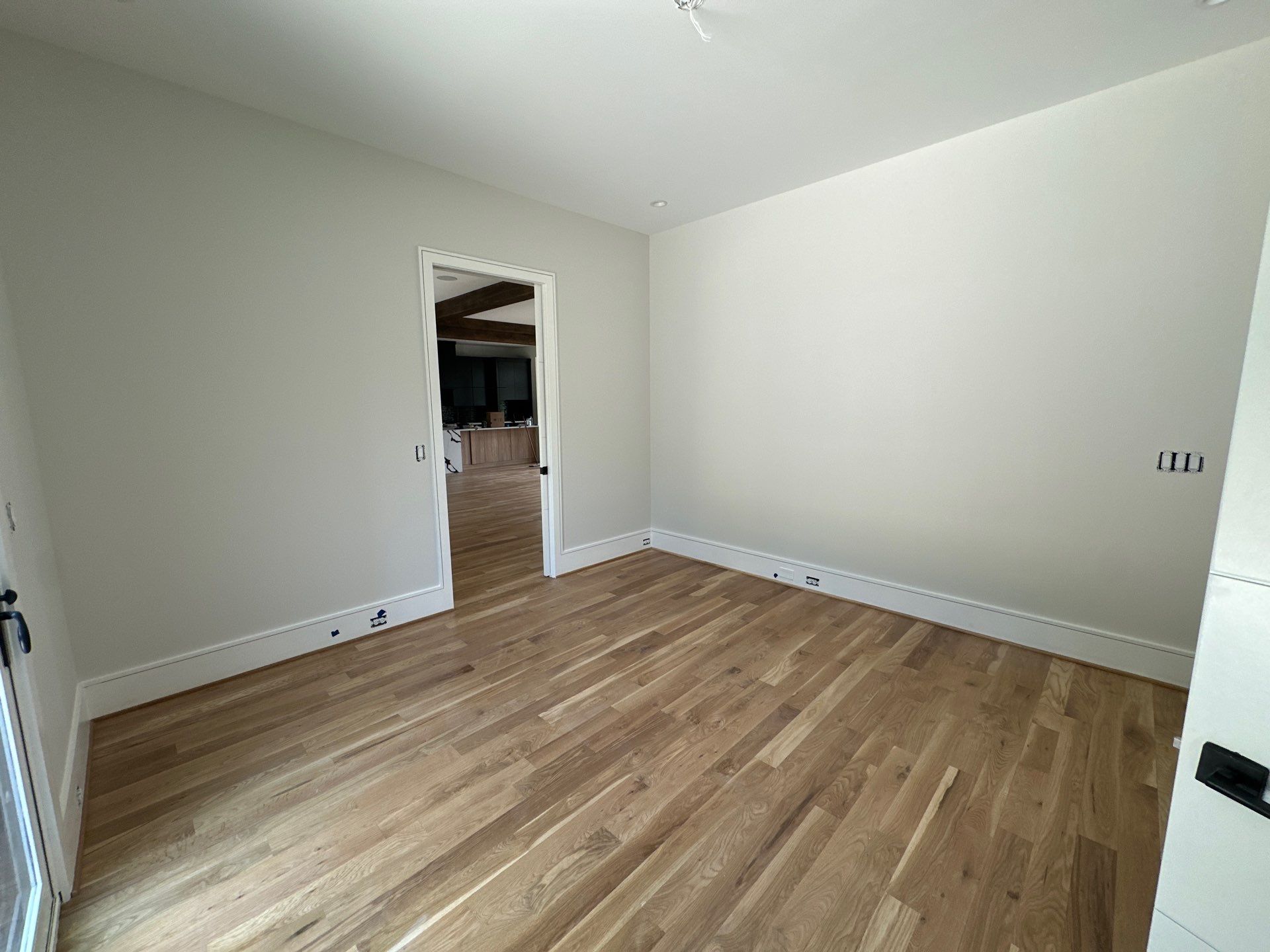 Interior Paint and Flooring in Nashville by Music City Improvements