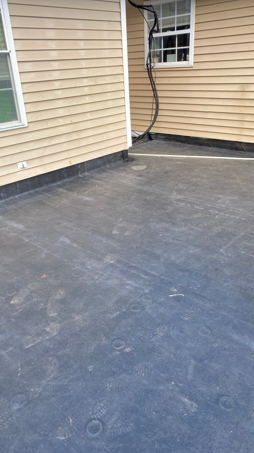 Siding Repair using Certainteed Mainsteet D4 and EPDM roof under deck by A Plus Exterior