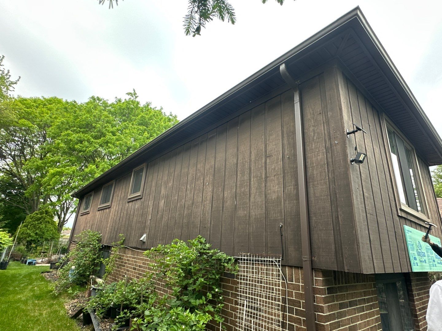Siding Installation using Ascend 7" Composite Flagship Brown by 180 Contractors