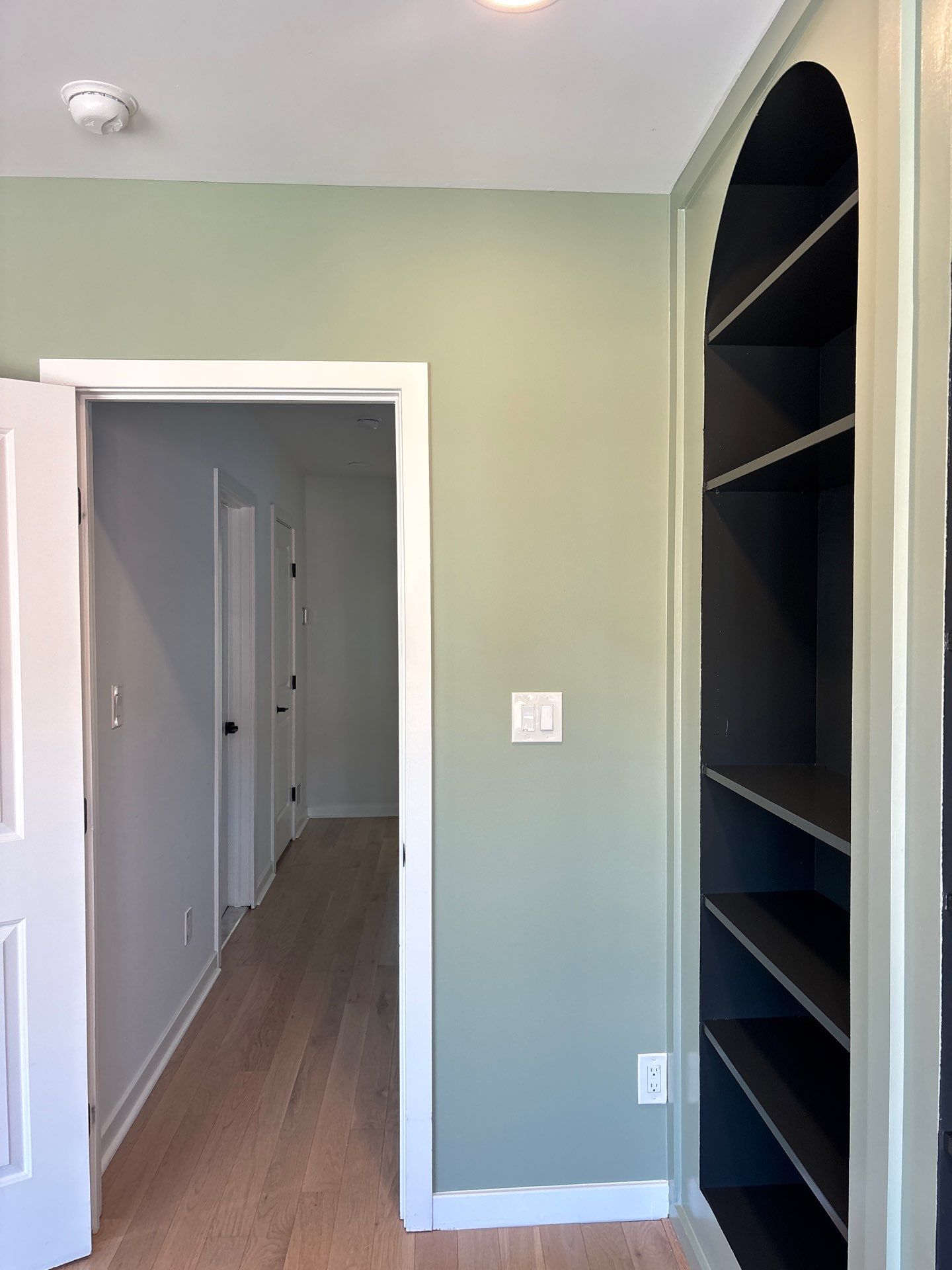 ๐ A Home Full of Color: Bold Choices & Custom Details in Graduate Hospital by Groovy Hues