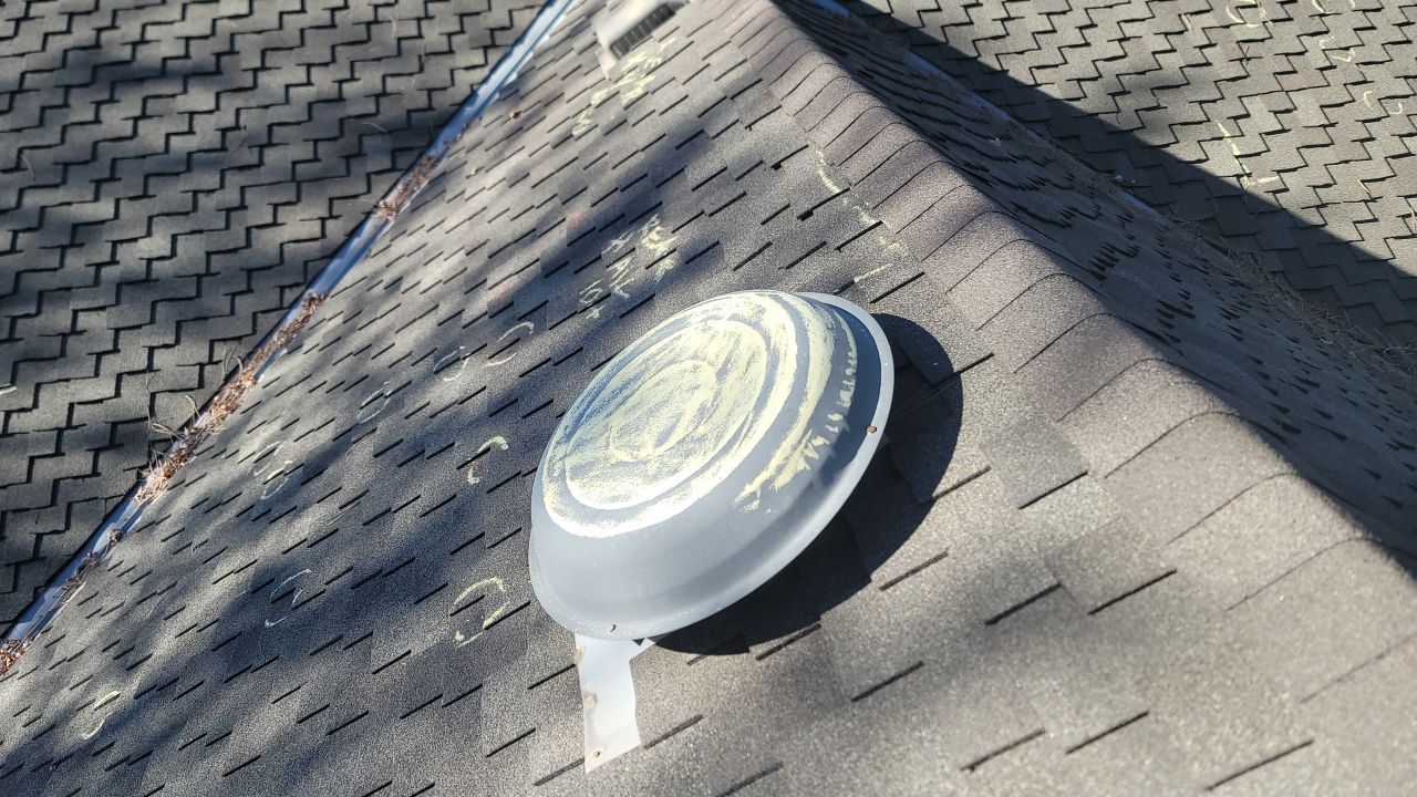 Parker McKean House  by Jireh 7 Roofing 