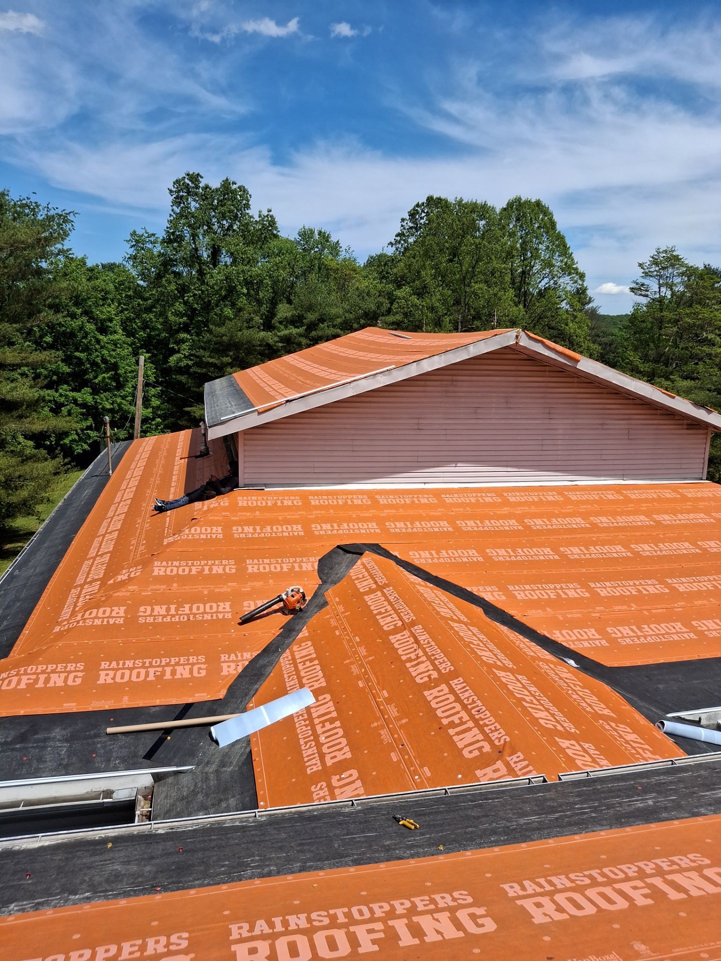 Residential Roofing Installation using GAF Timberline HDZ Charcoal by Rainstoppers Roofing