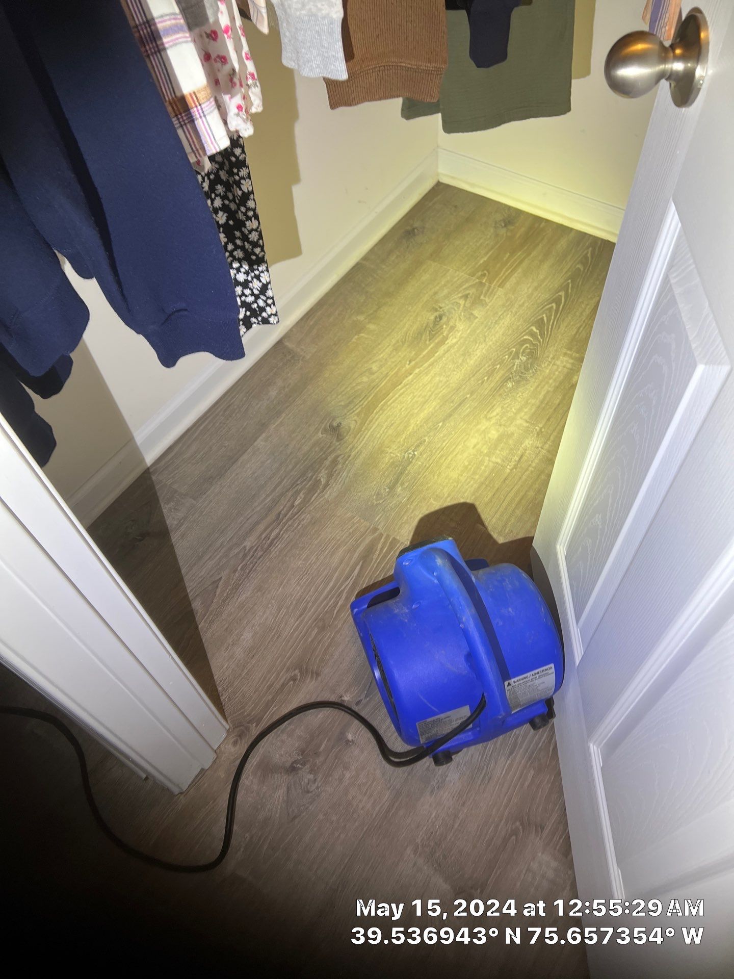 After Hours Emergency Water Extraction and Restoration in Middletown, Delaware by Healthy Home Solutions