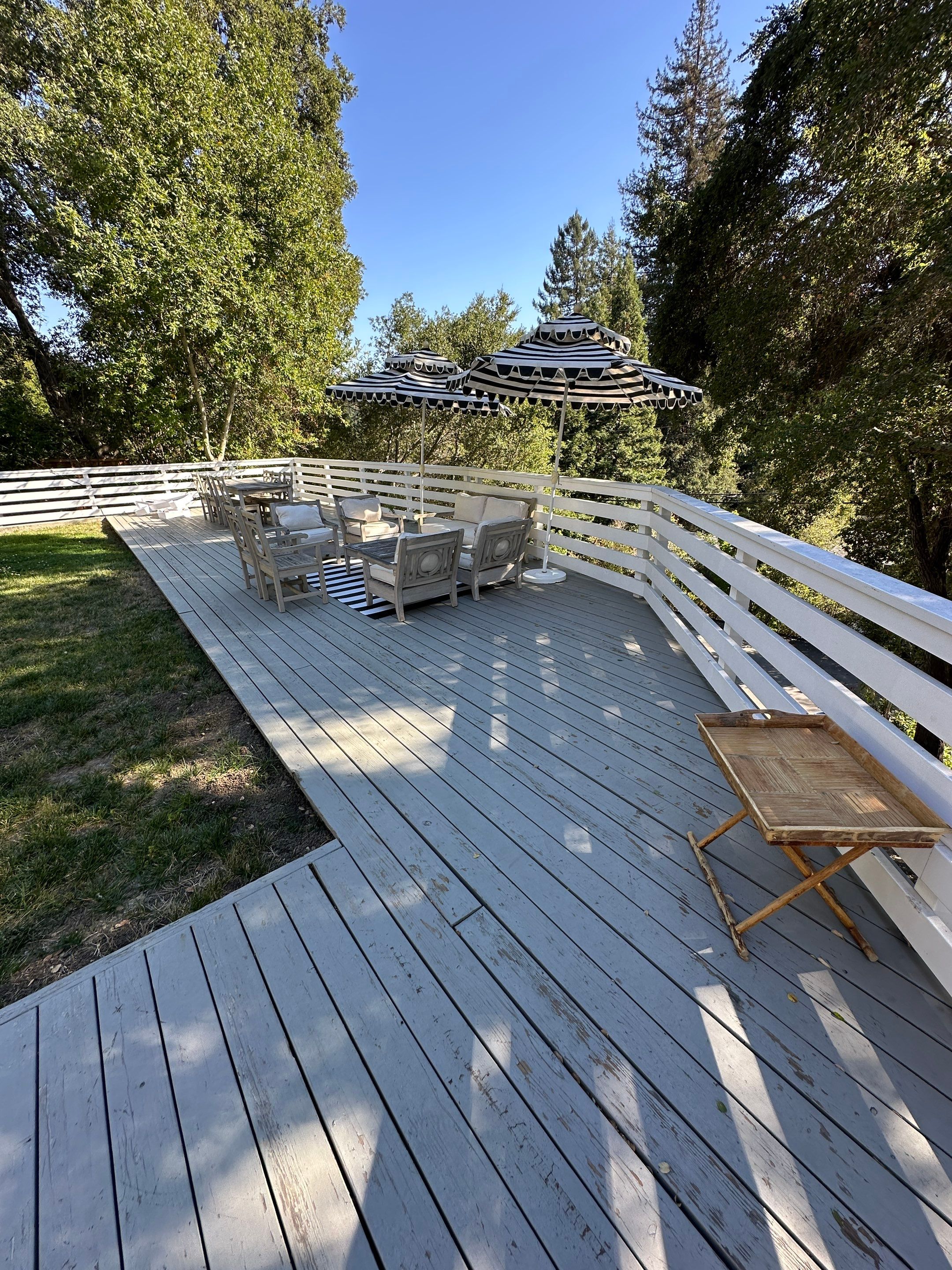 Deck Repaint using Sherwin-Williams by Herrera’s Bay Area Painting inc.