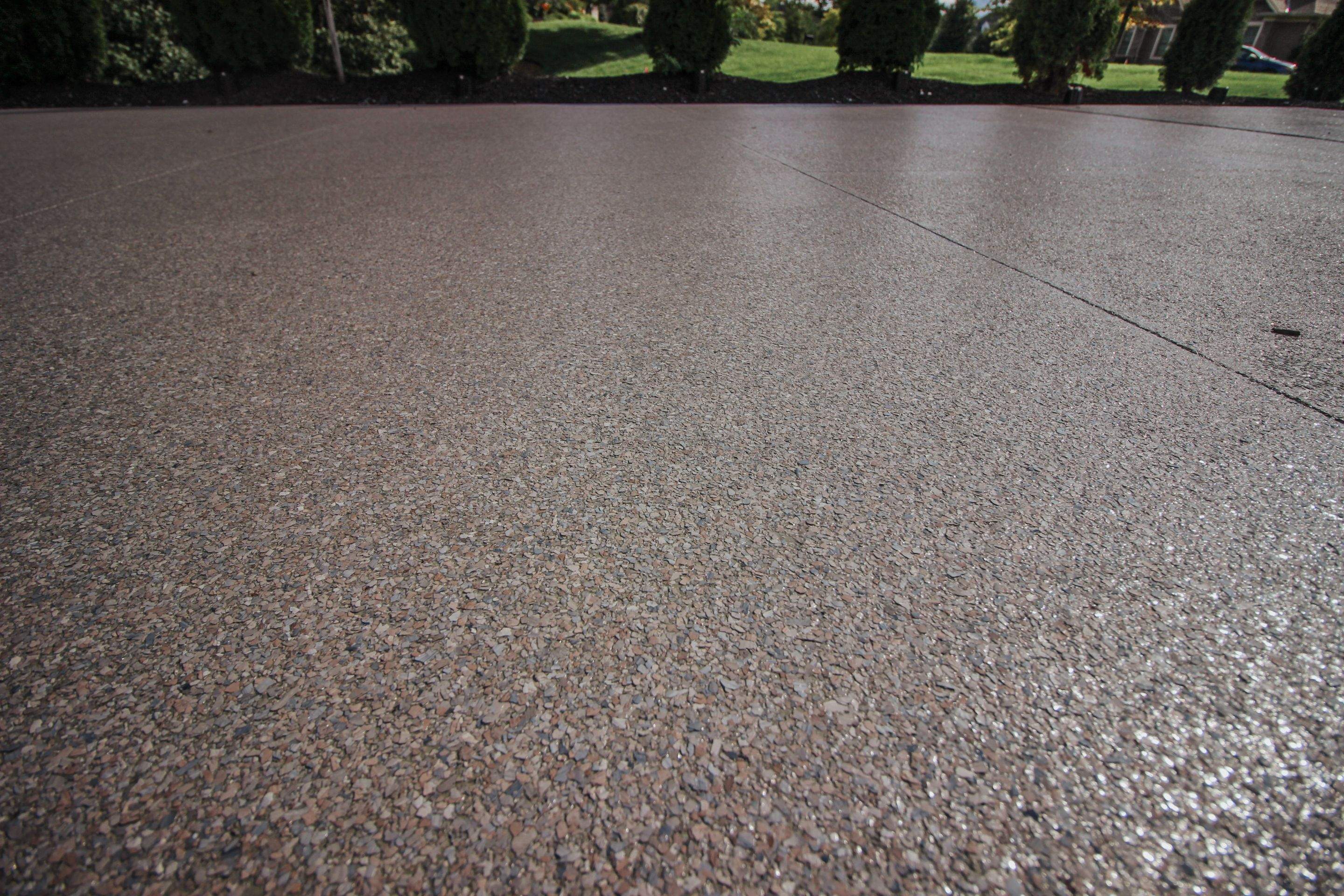 Driveway and Garage Installation using Fieldstone by Your1DayFloor.com