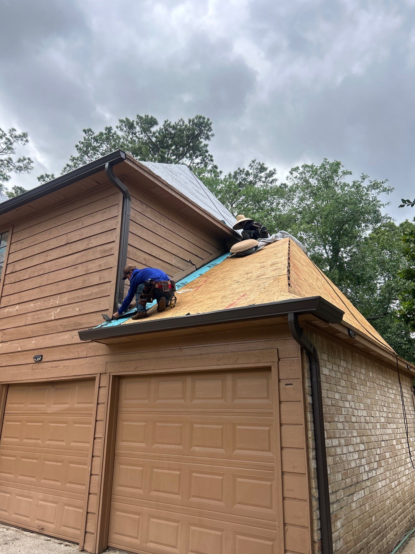 Roof Replacement in Memorial Northwest, Spring TX by Roof Repair Company