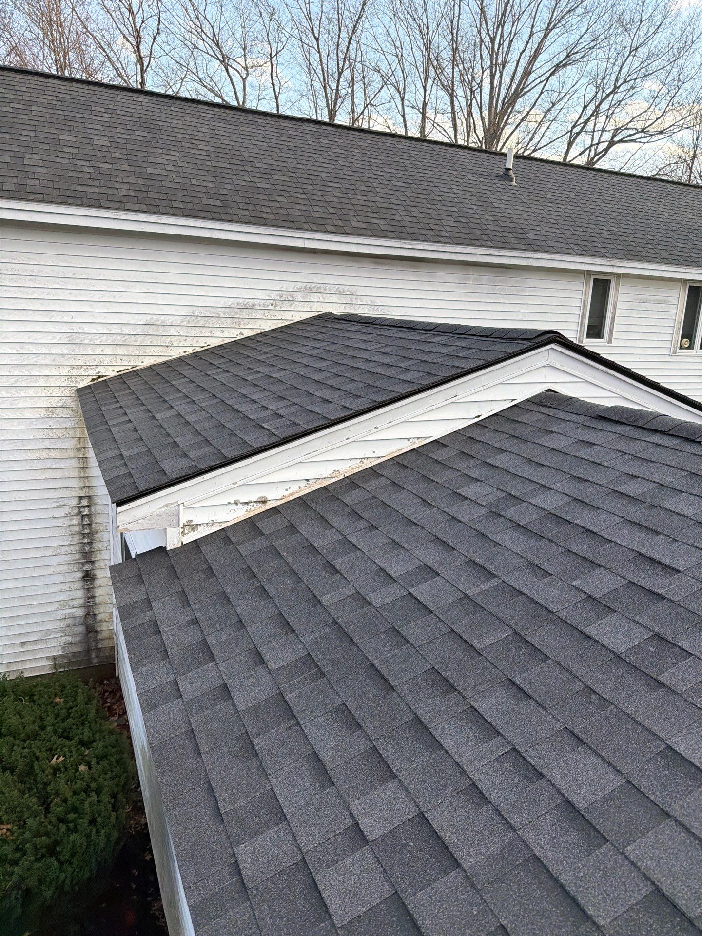 Residential Asphalt Roofing Replacement with IKO Cambridge Shingles in North Hampton by Tall pine roofing