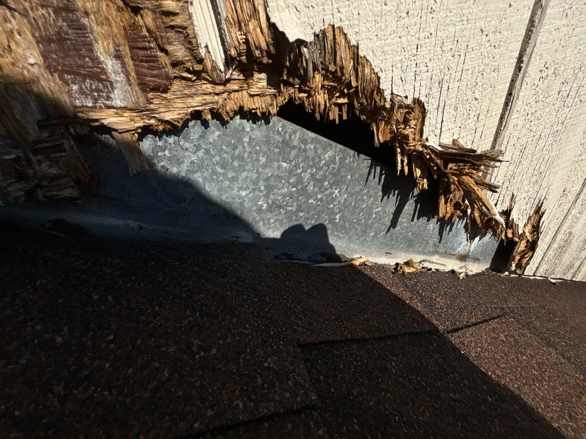 Siding Repair 78250 | Roof Repair | San Antonio Roofer by Rox Roofing