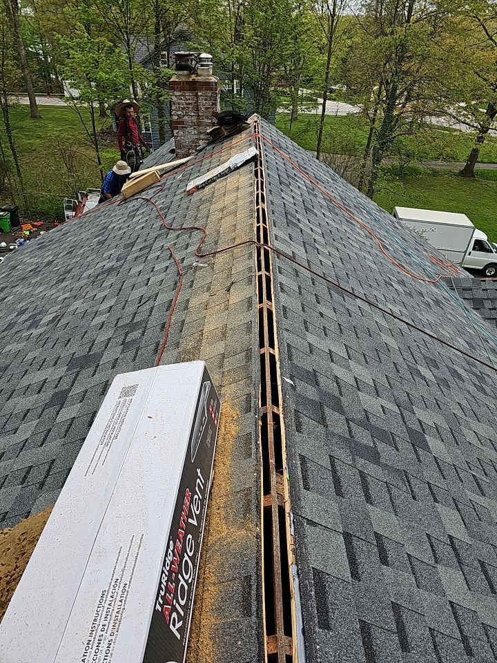 ATLAS PINNACLE COLOR: HEARTHSTONE DRIP EDGE: WHITE by Eagle Eye Roofing