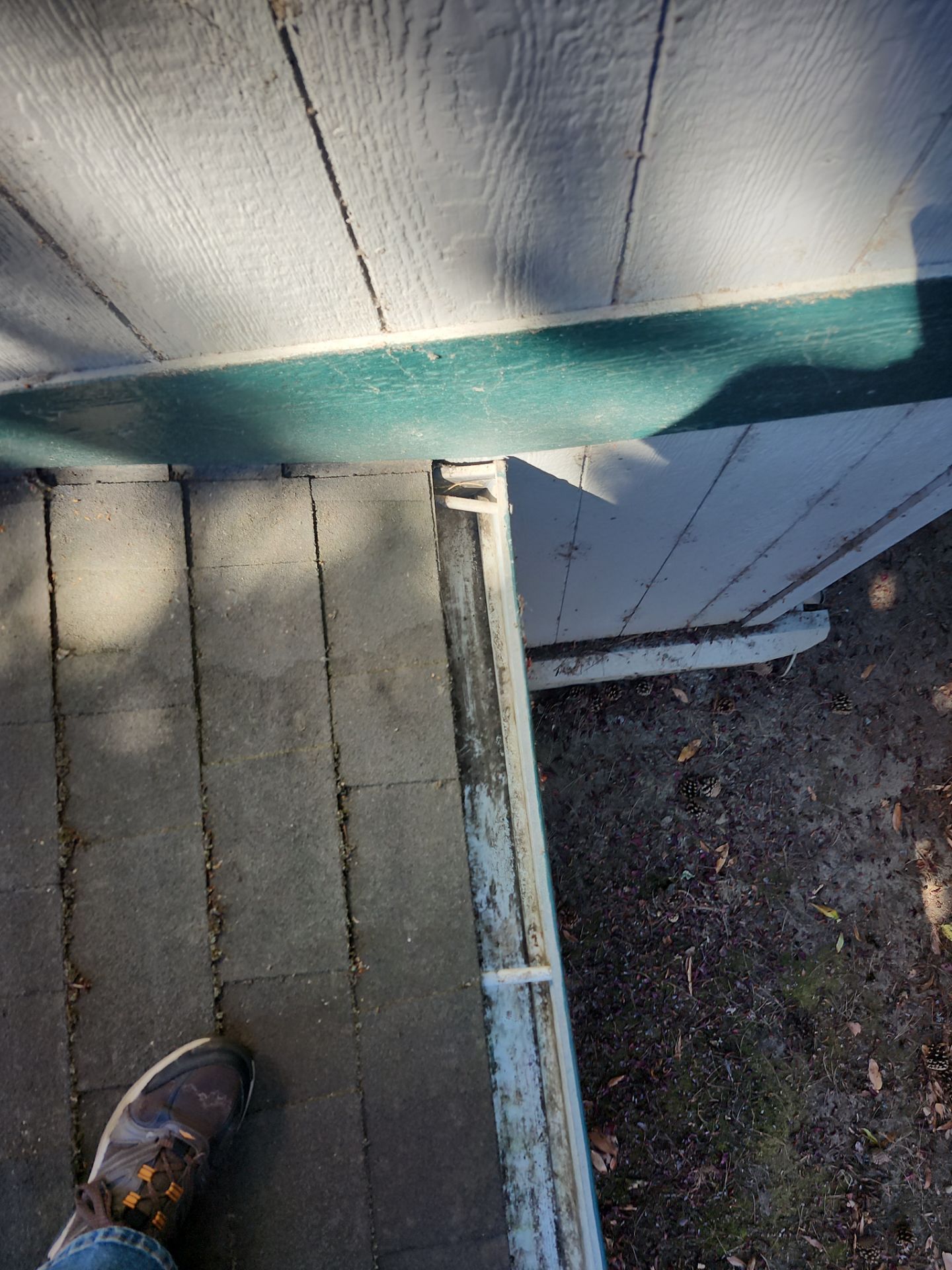 HOA gutter cleaning after Salem, OR