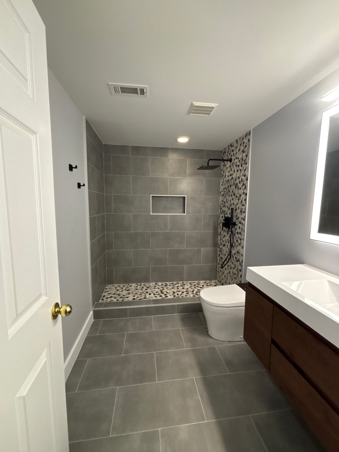 Basement bathroom renovation by Prudencio