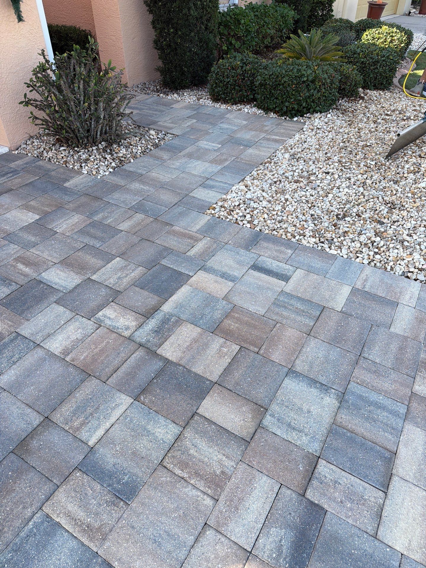 Driveway Sealing in Sun City Center by Supreme Paver Experts