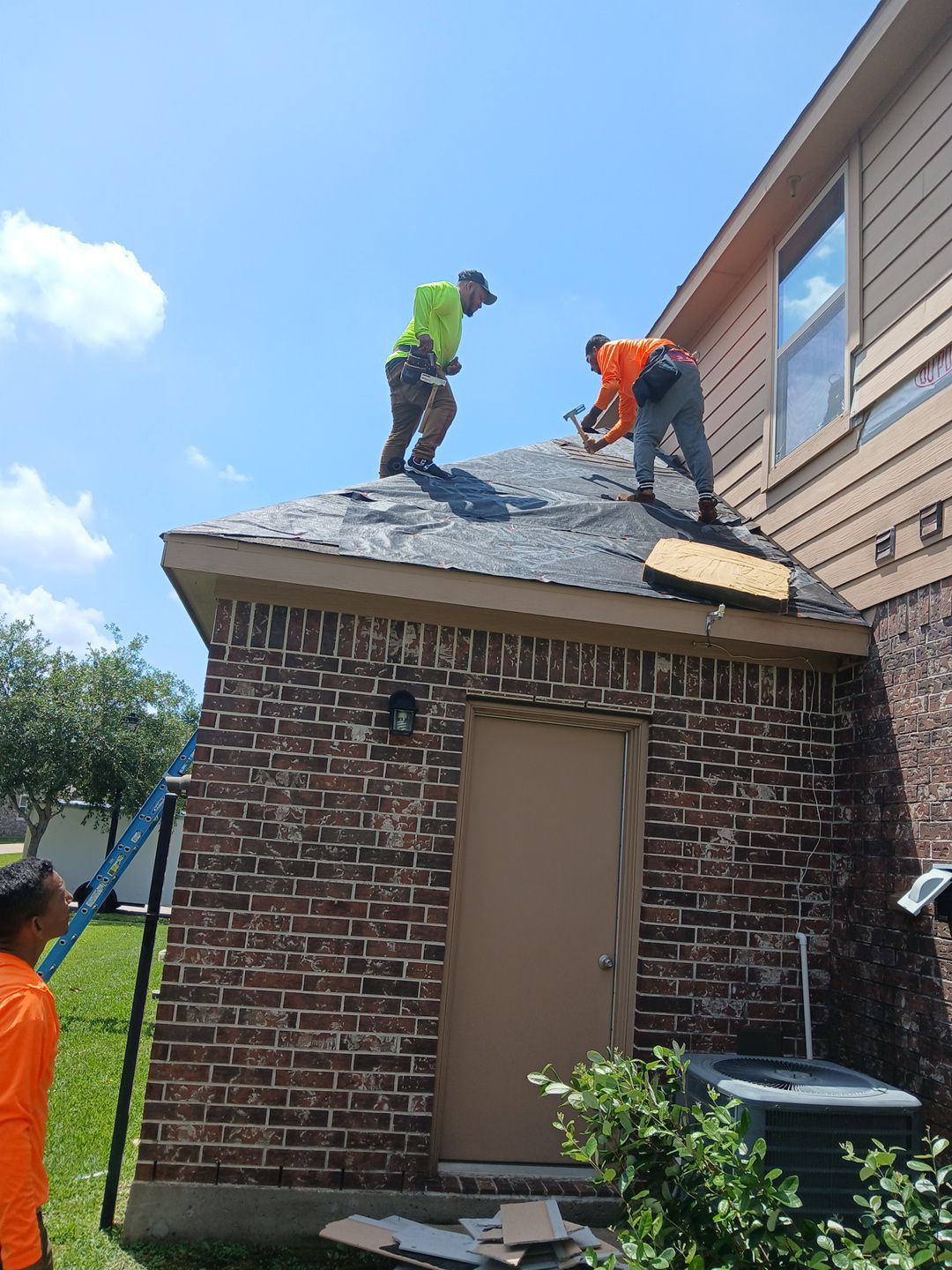 Residential Roofing Installation using Owen's Corning Duration (Lifetime) Shingles by Roof Repair Company