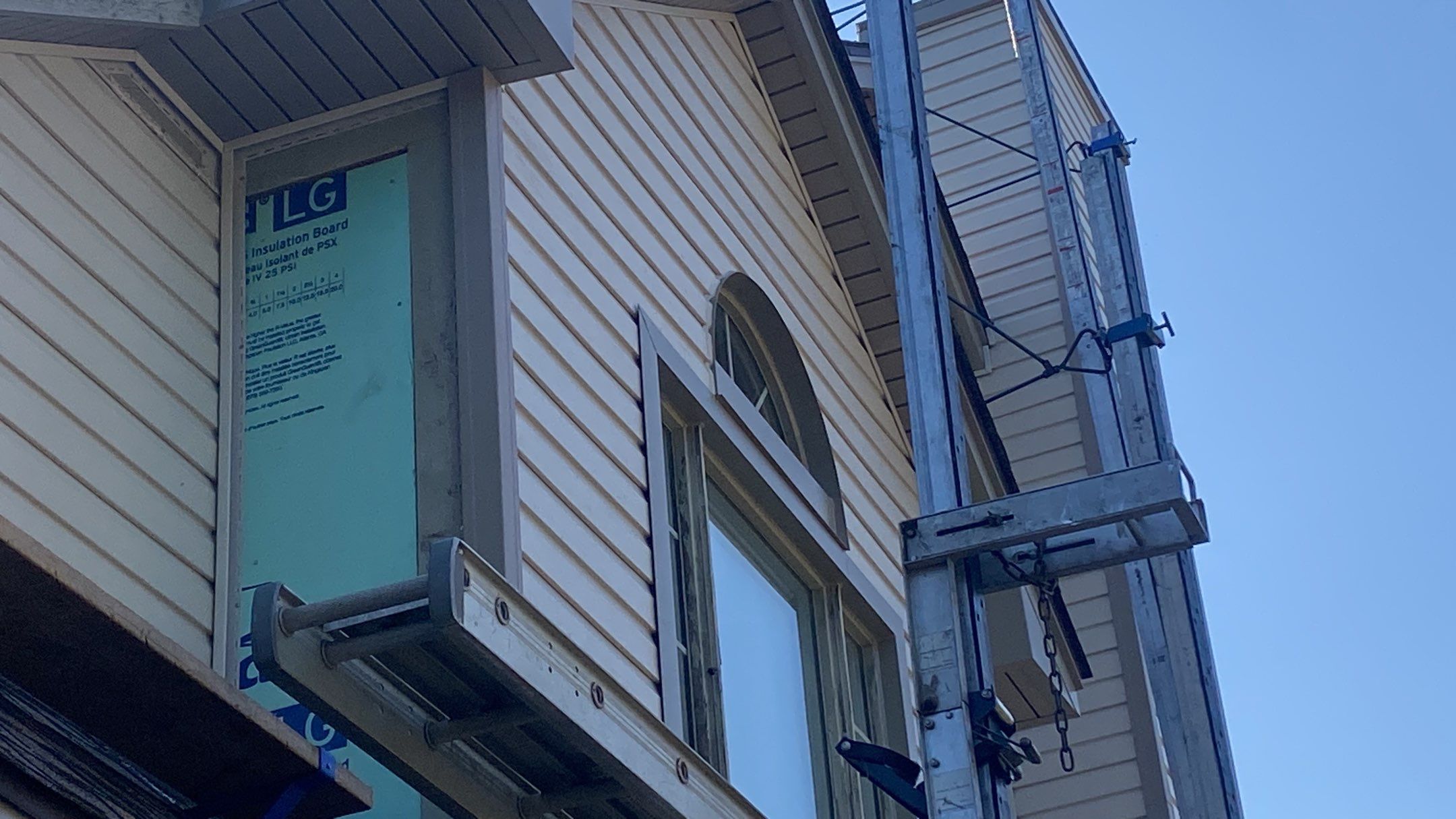 Siding Replacement using CertainTeed Restoration Classis D4 by 180 Contractors