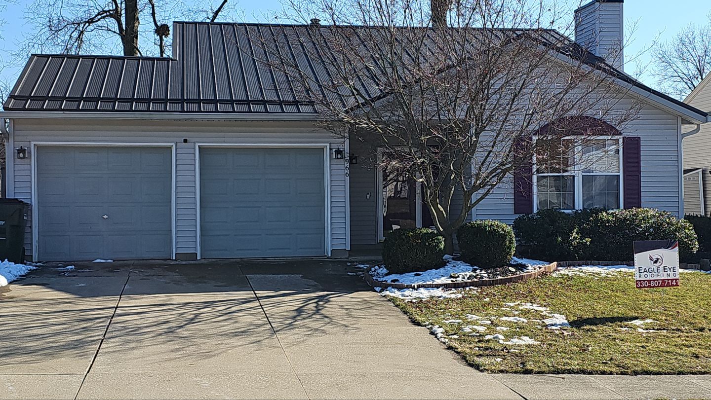 Weather Max Panel, Color: Ebony by Eagle Eye Roofing