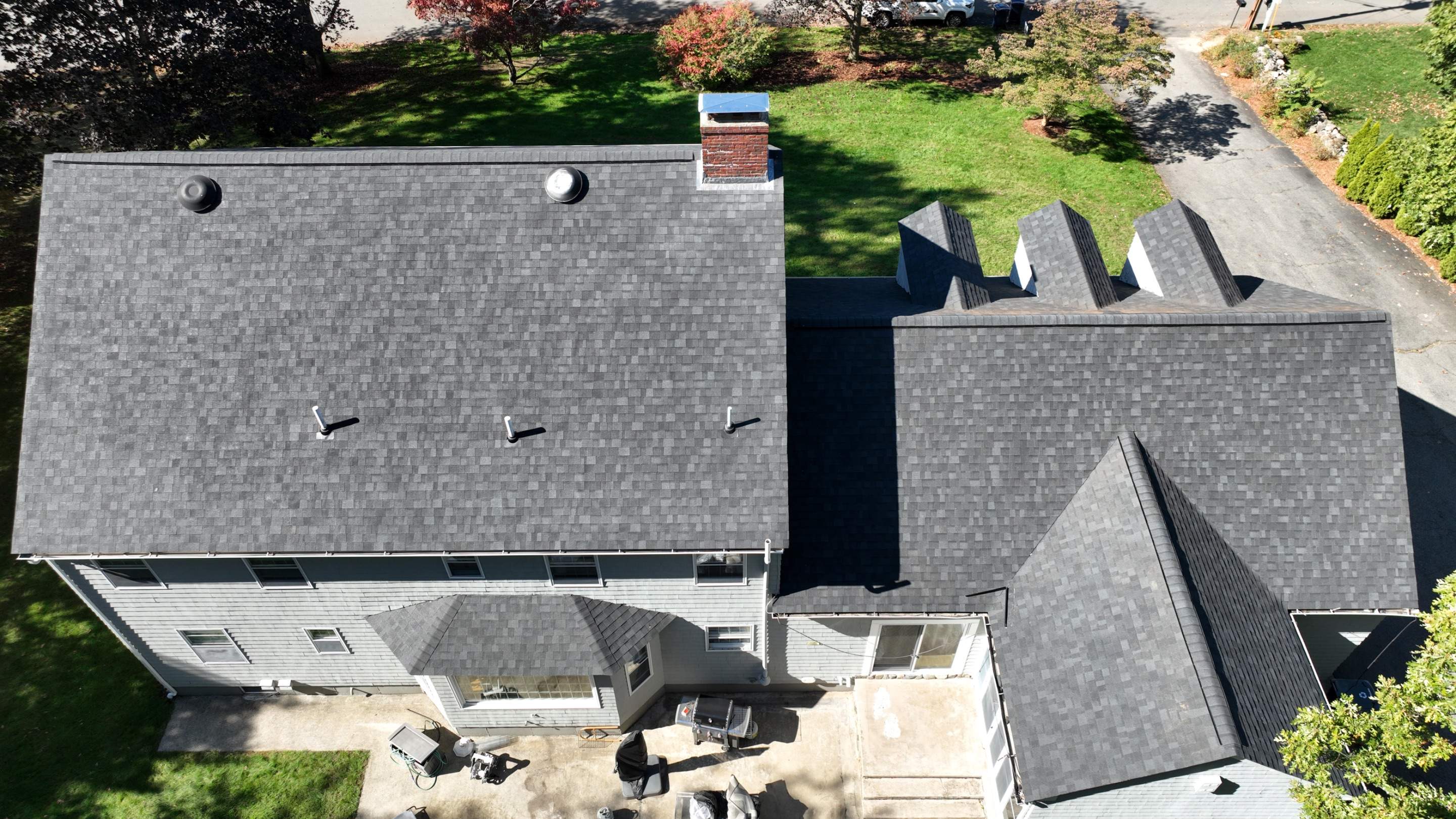 Two-Layer Tear-Off & Full Roof Replacement in Andover, MA – Owens Corning Duration, Onyx Black by JOHNNYS PRO