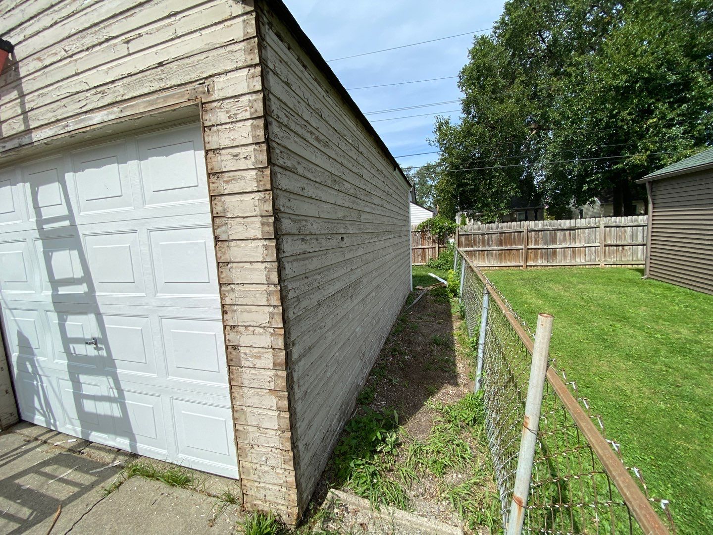 Siding Replacement using CertainTeed Restoration Classic D5 Forest Green by 180 Contractors