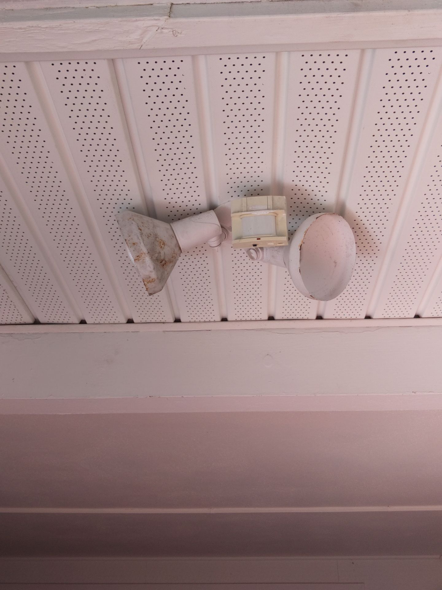 Soffit White Vinyl Installation FL by Gutter Professors