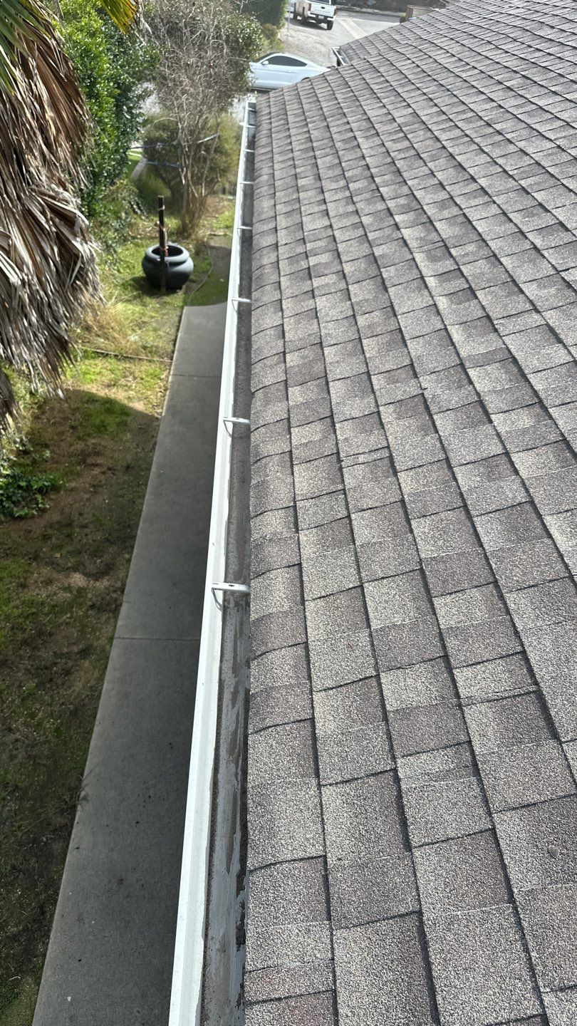 Lake Forest Gutter Cleaning by Property Cleaning Experts