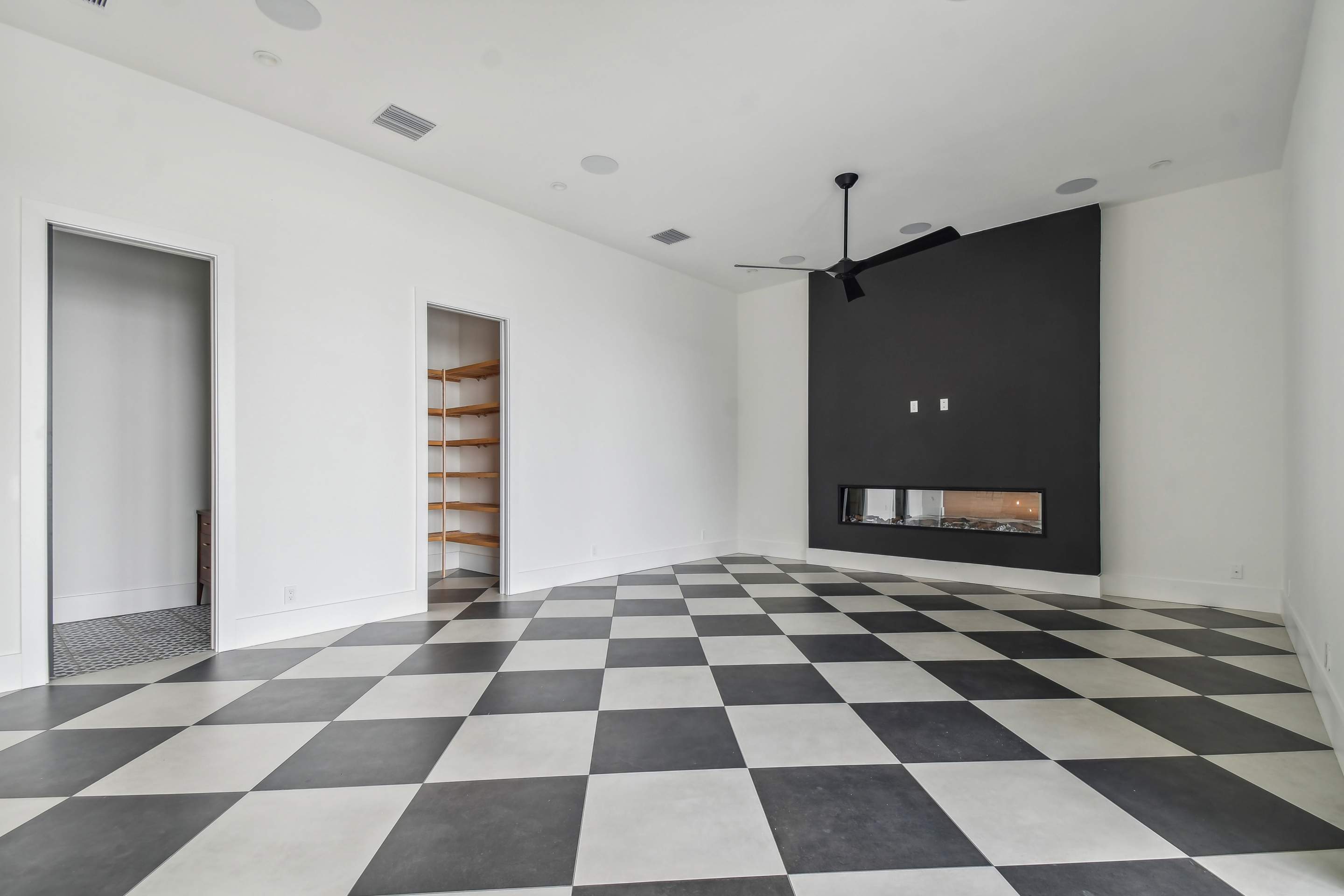 Custom Kingston by Lyons Heritage Tampa, LLC