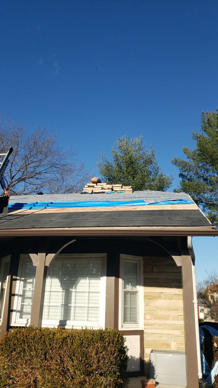 Springfield: CertainTeed Landmark Designer Shingles in Burnt Sienna by RM Banning, Inc.