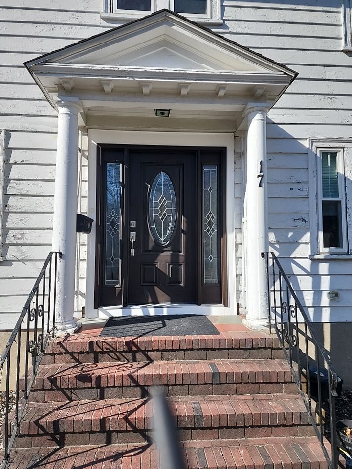Vinyl Siding installtion in Newton, MA by UBrothers Construction
