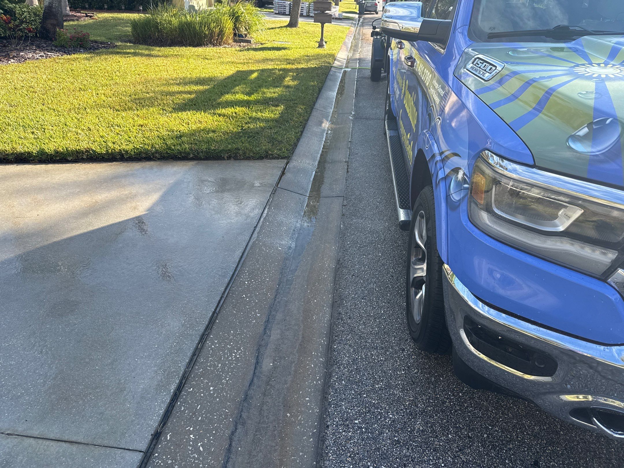 Driveway & Lanai Cleaning in Lexington Community, Parrish, FL | Sunshine AquaWash by Sunshine AquaWash