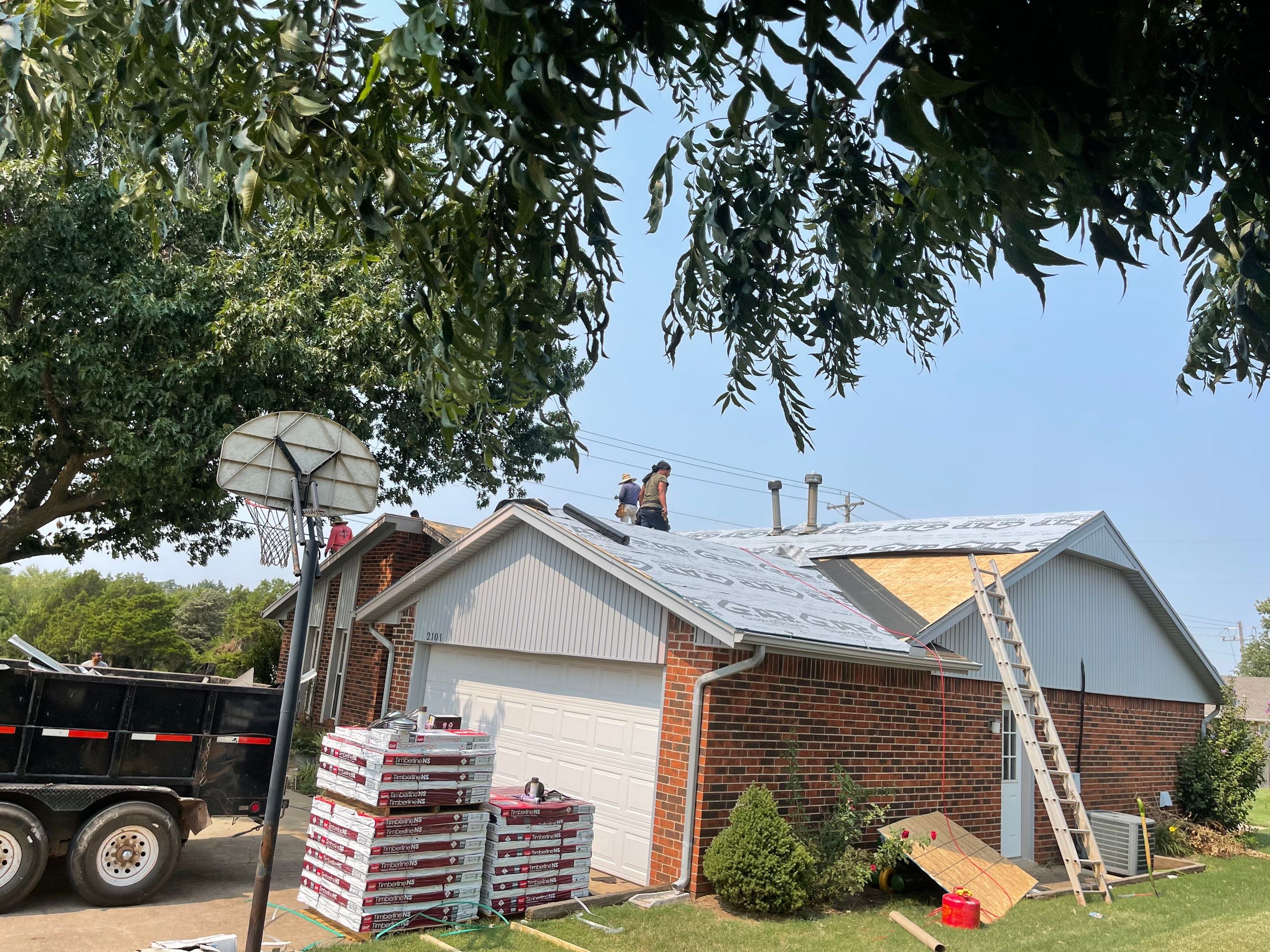 GAF - Weatherwood by Frontline Roofing and Construction