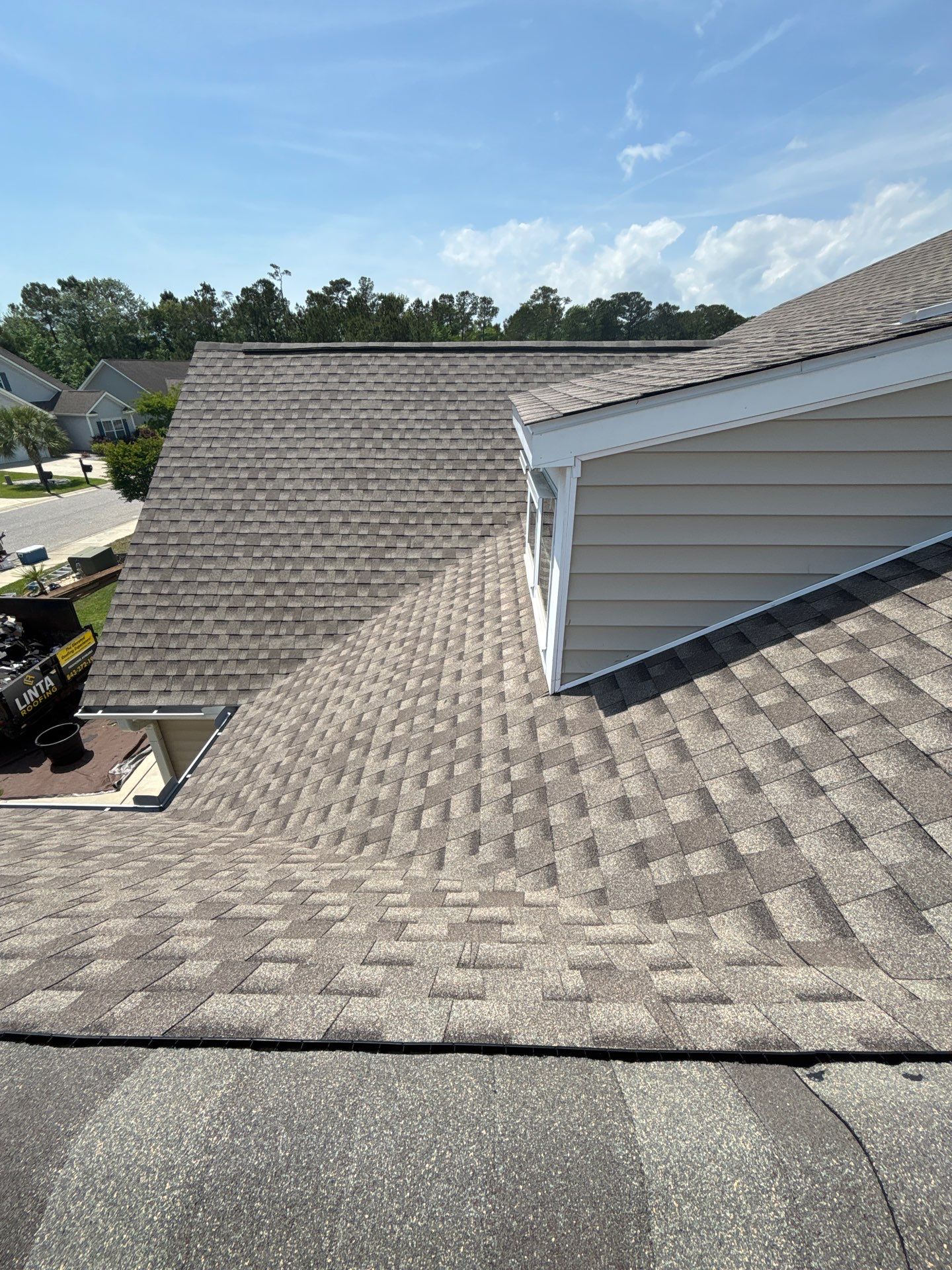 GAF HDZ - Weathered Wood by Linta Roofing Inc