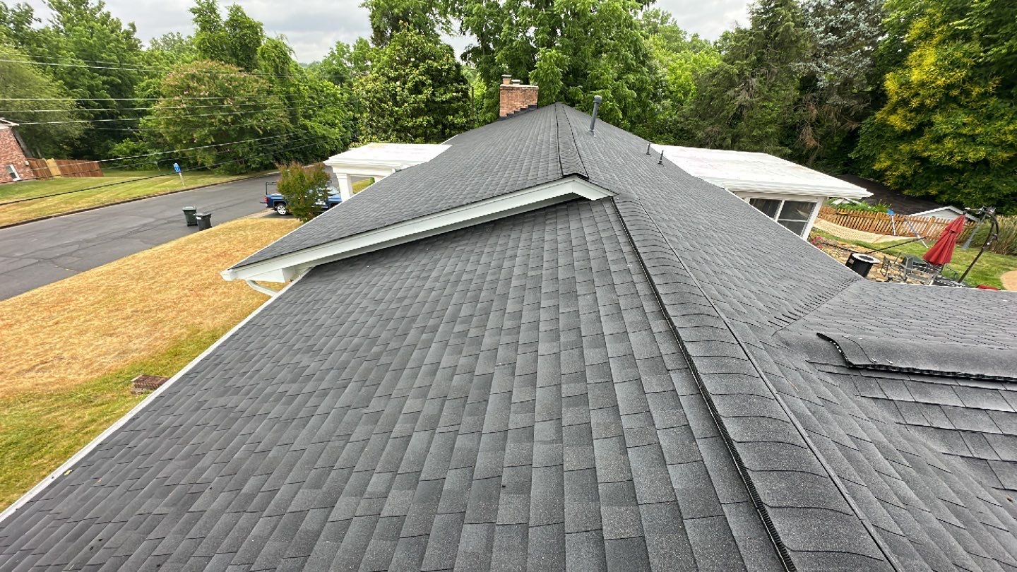 Manassas: CertainTeed Landmark Pro Designer Shingles in Max Def Moire Black by RM Banning, Inc.