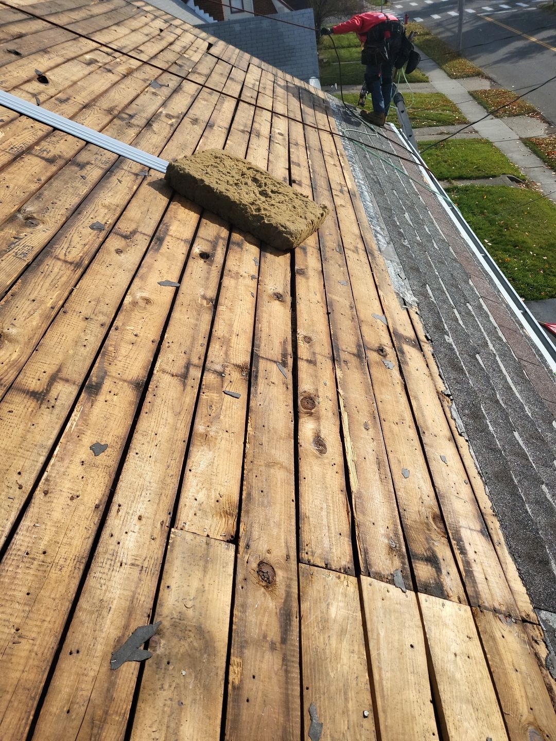 ATLAS PINNACLE COLOR: HEATHERBLEND DRIPE EDGE: WHITE by Eagle Eye Roofing