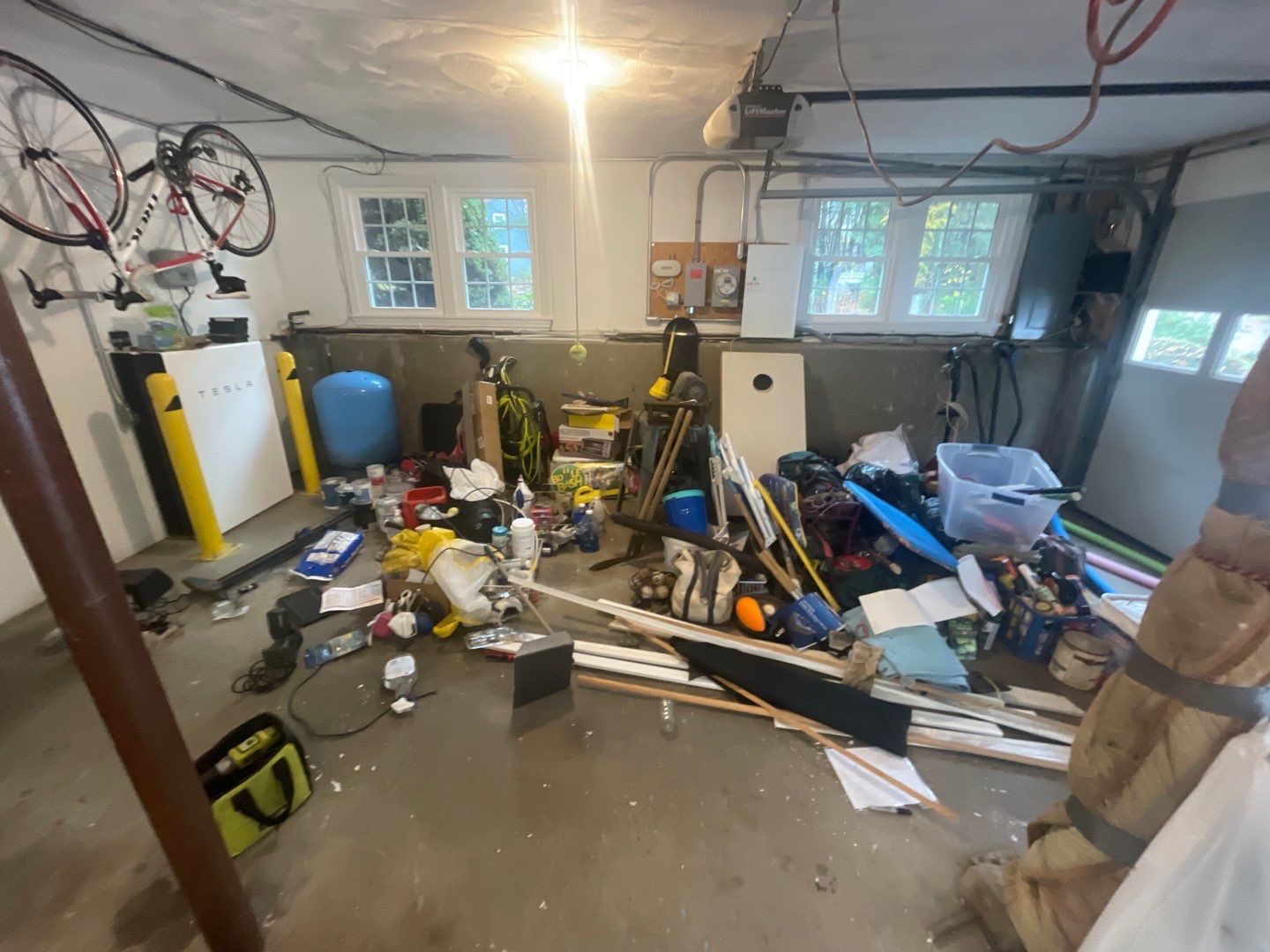 Garage in Westford, MA 01886 by Symphony Concrete Coatings